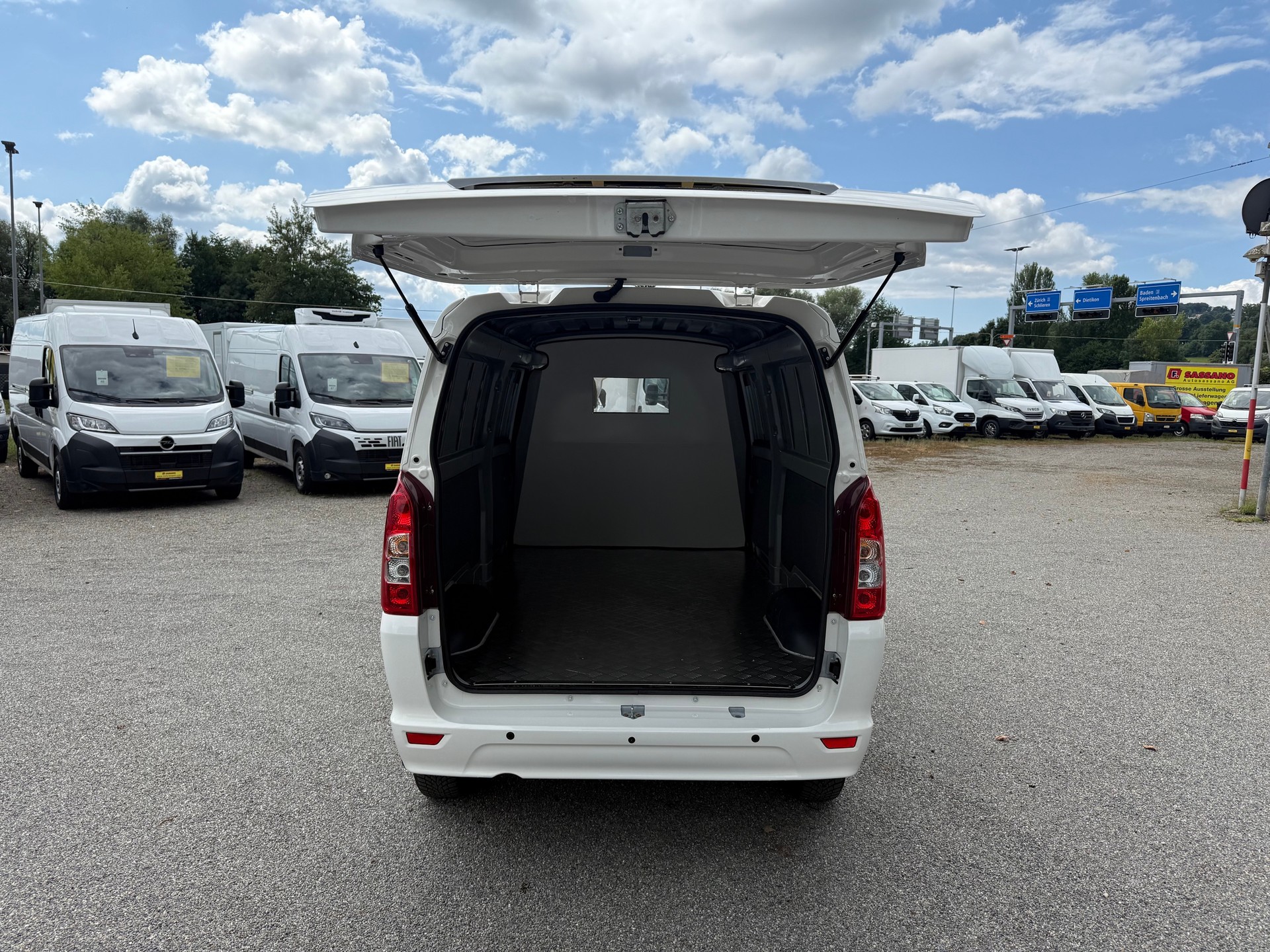 CENNTRO Logistar 200 L1H1-image-7