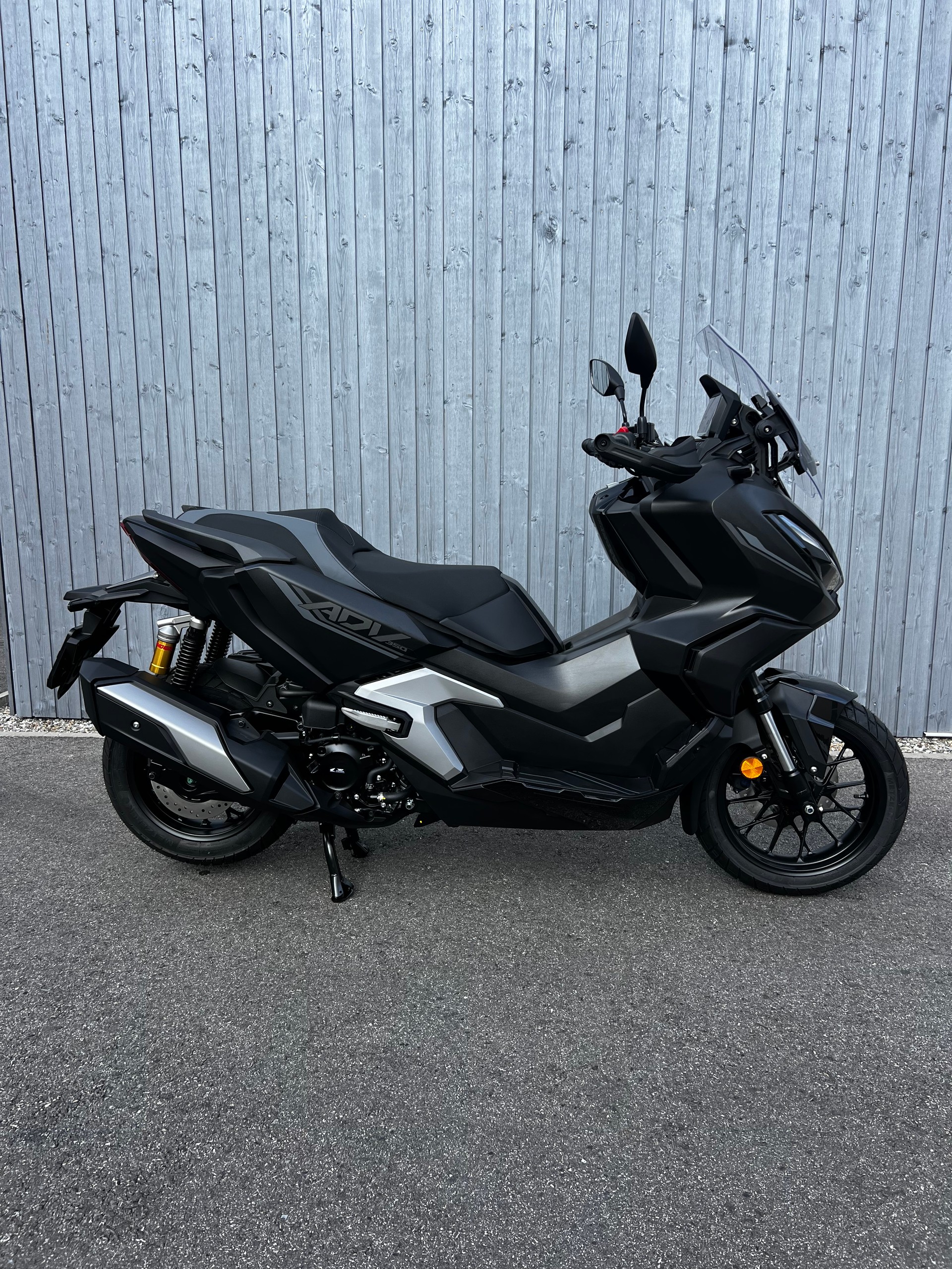 HONDA ADV 350-image-0