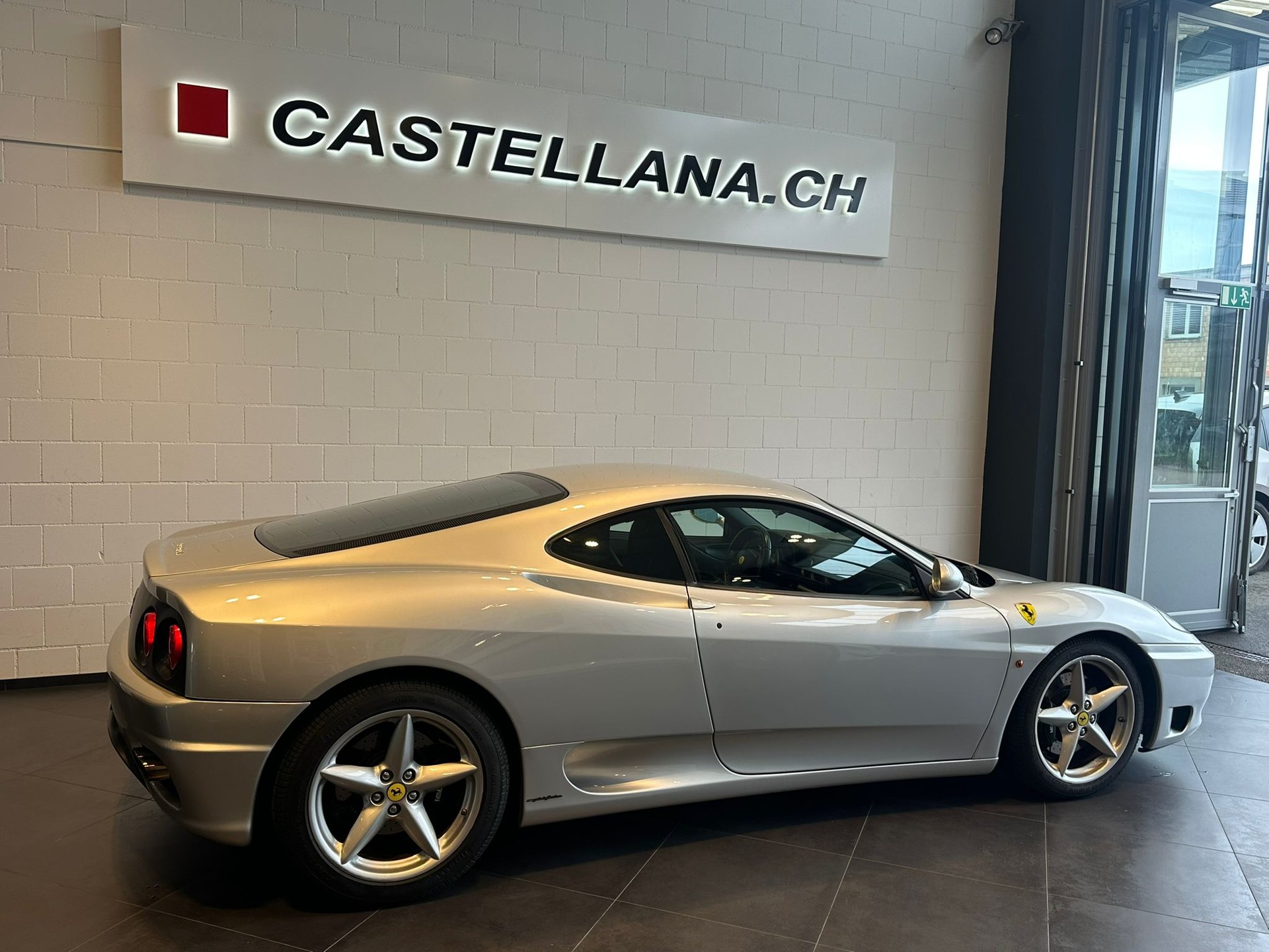 FERRARI F360 Modena Berlinetta-showroom-element-2