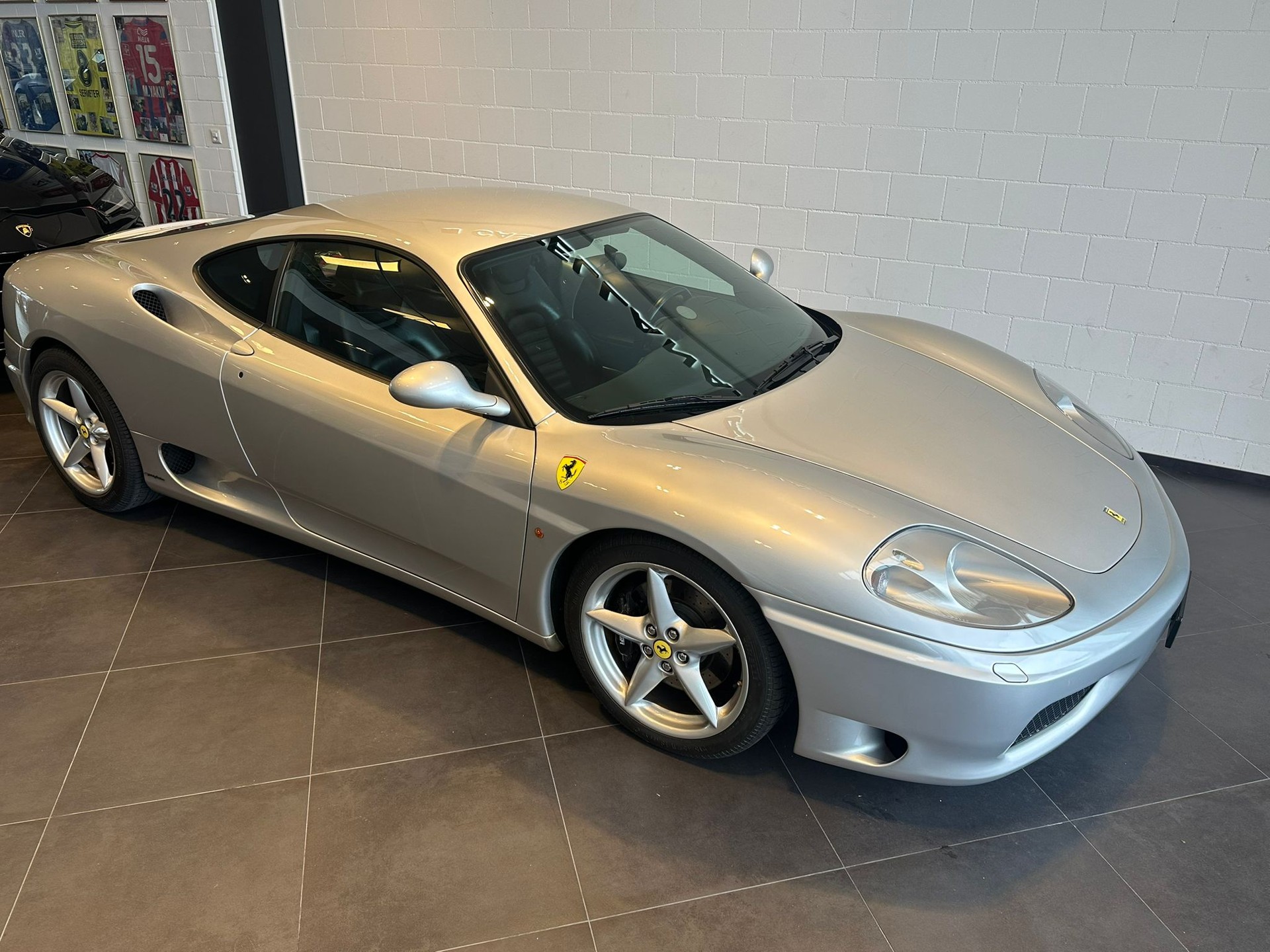 FERRARI F360 Modena Berlinetta-showroom-element-1