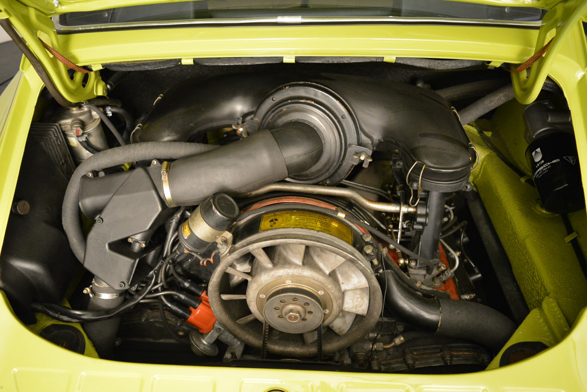 PORSCHE 911 S-image-11