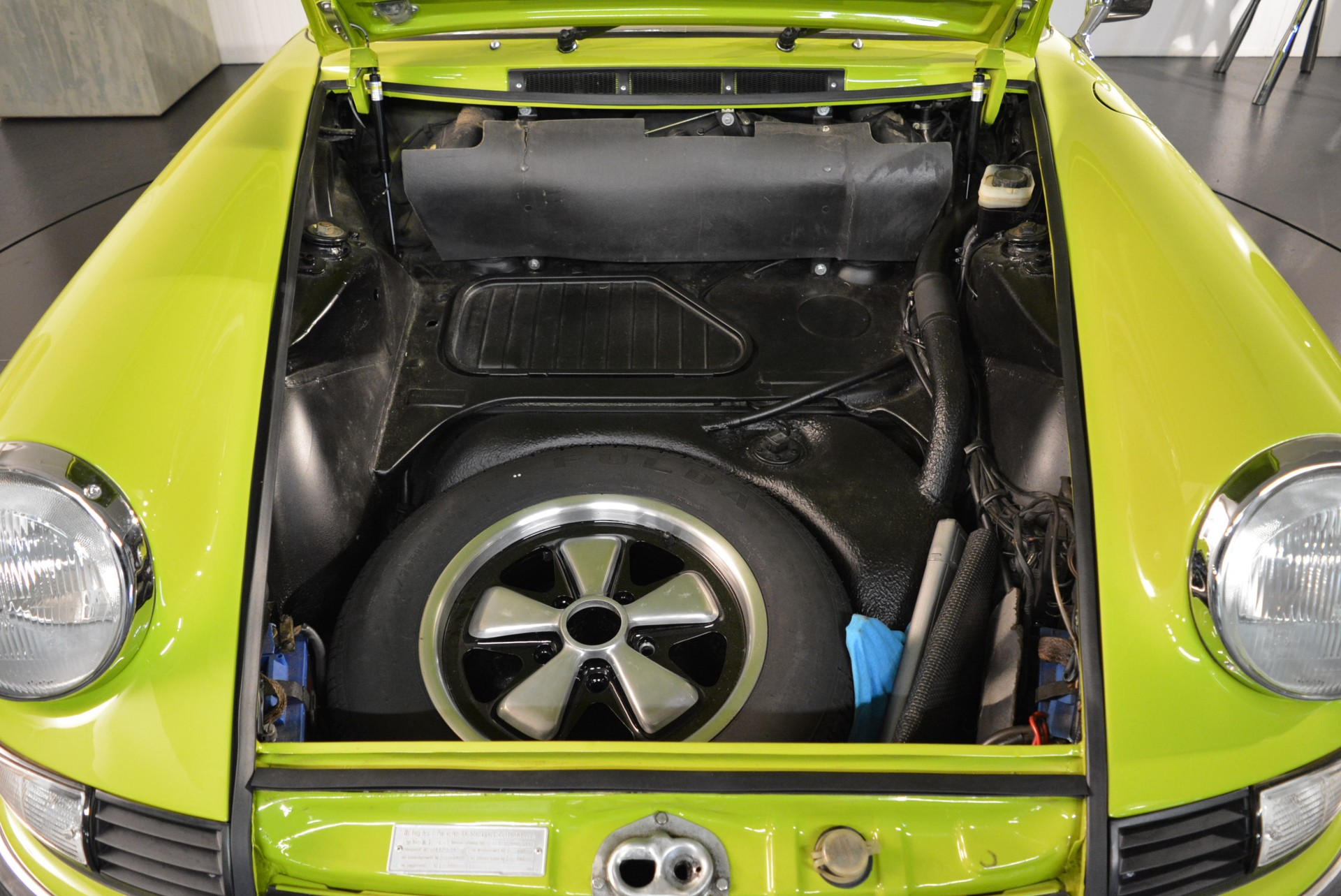 PORSCHE 911 S-image-12