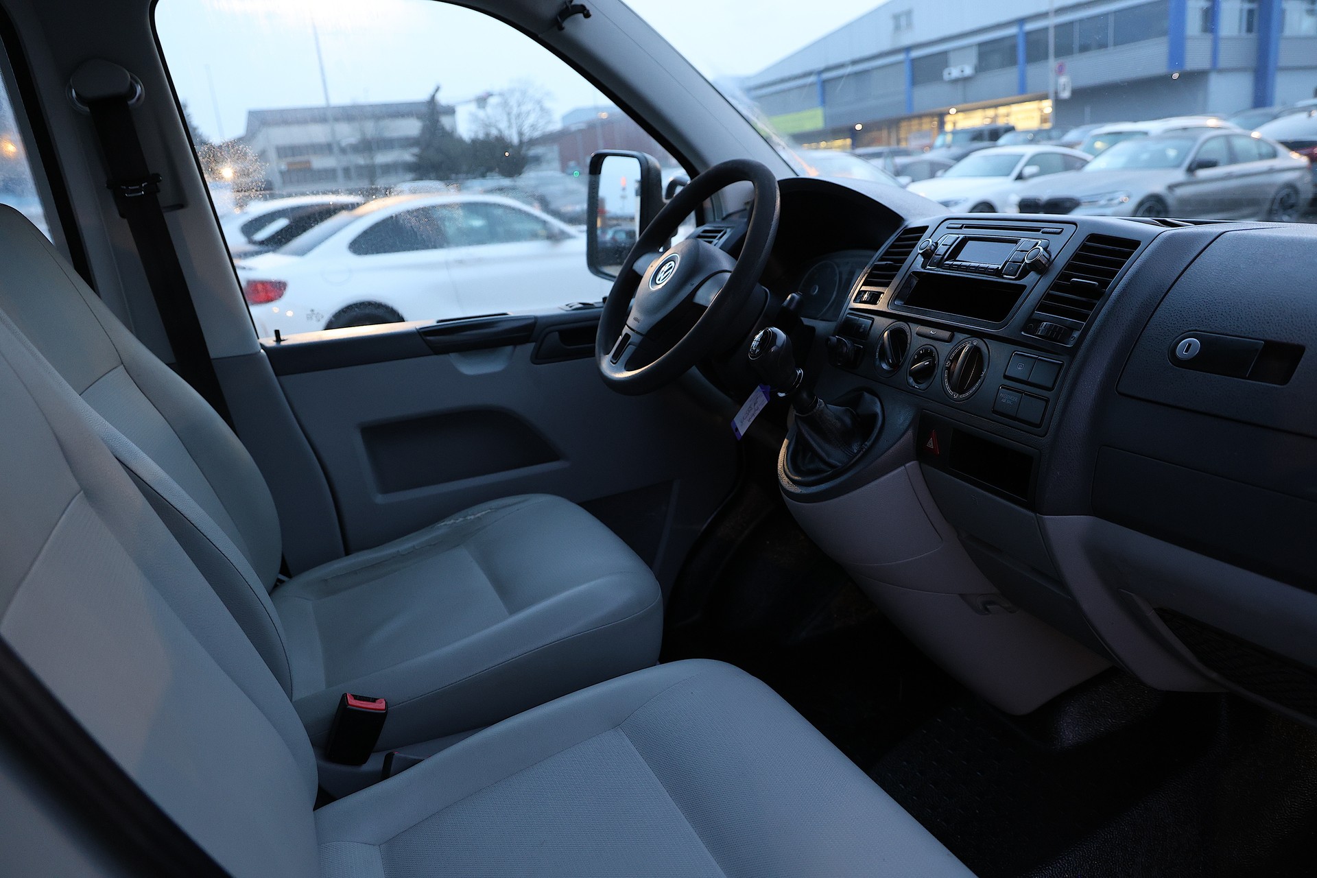 VW T5 2.0 TDI-image-15