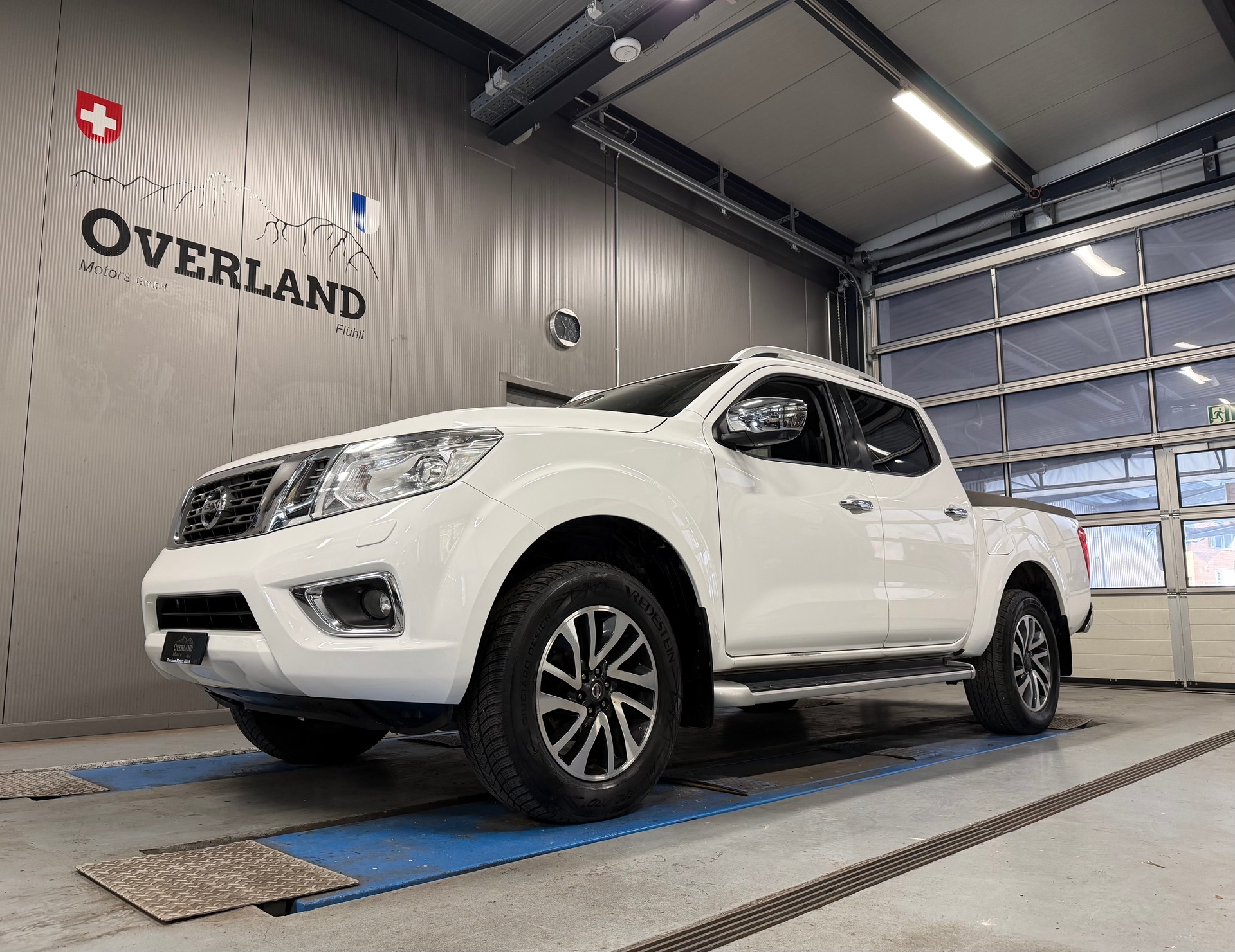 NISSAN Navara Double Cab Tekna 2.3 dCi 4WD Automatic