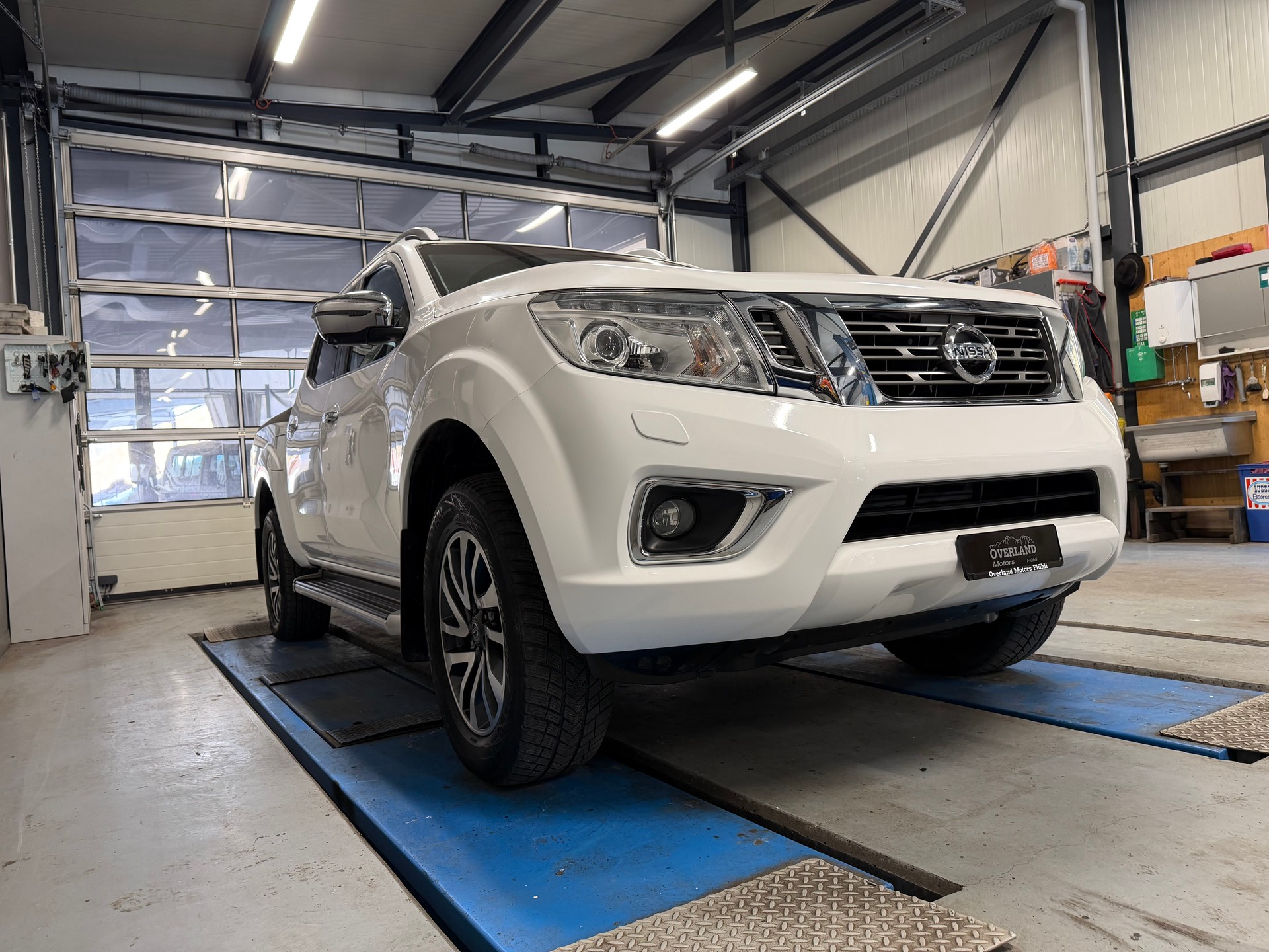 NISSAN Navara Double Cab Tekna 2.3 dCi 4WD Automatic-image-6