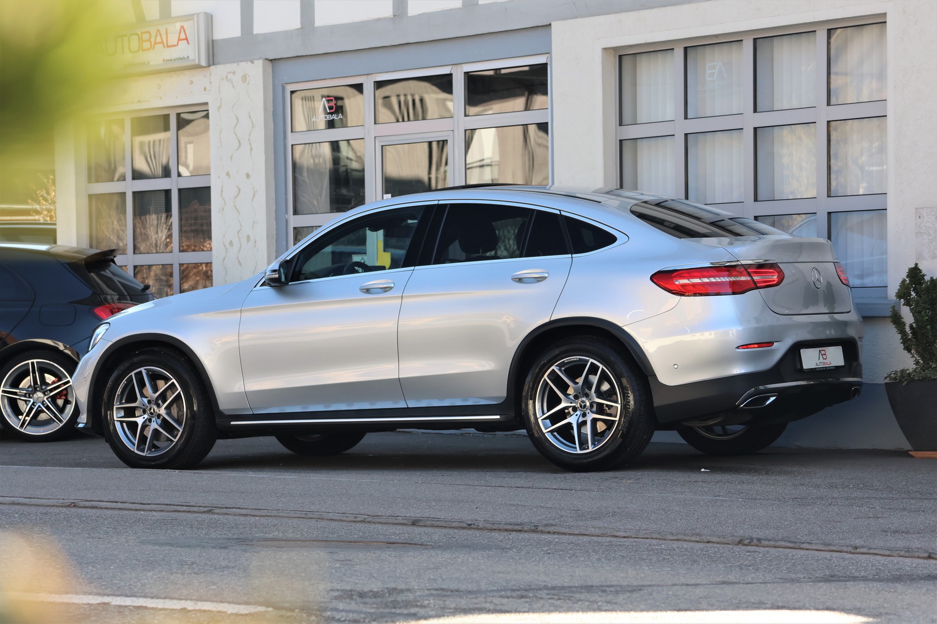MERCEDES-BENZ GLC Coupé 350 d AMG Line 4Matic 9G-Tronic (CH)-image-4