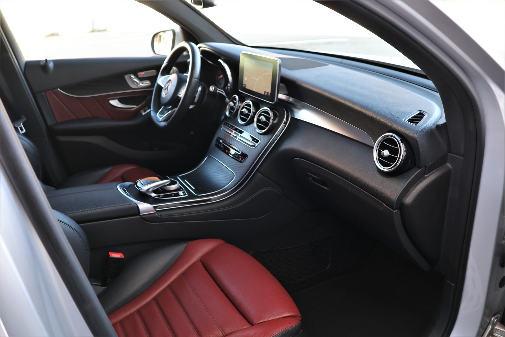 MERCEDES-BENZ GLC Coupé 350 d AMG Line 4Matic 9G-Tronic (CH)-image-17