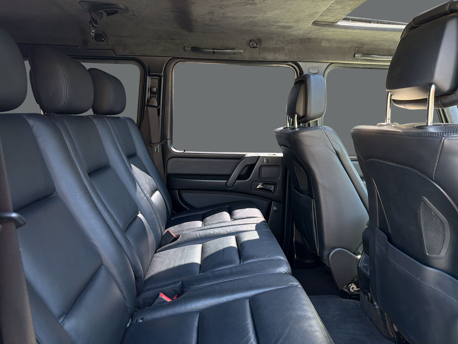 MERCEDES-BENZ G 350 BlueTEC-image-18