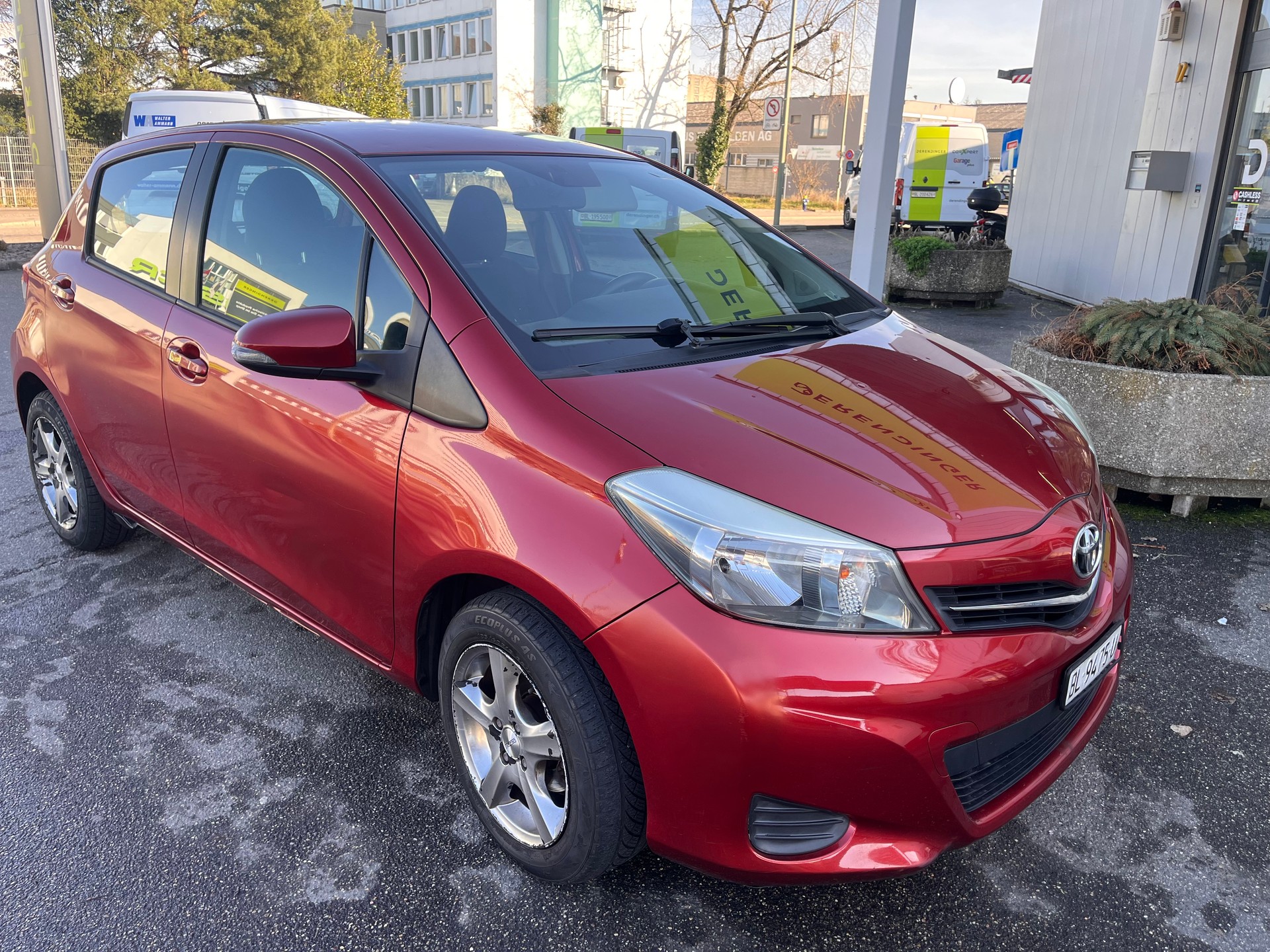 TOYOTA YARIS