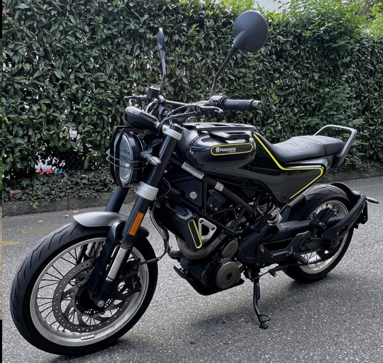 HUSQVARNA Svartpilen 401-image-2