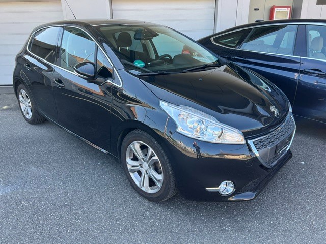 PEUGEOT 208 1.6 VTI Allure-showroom-element-2