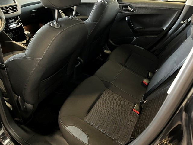 PEUGEOT 208 1.6 VTI Allure-image-14