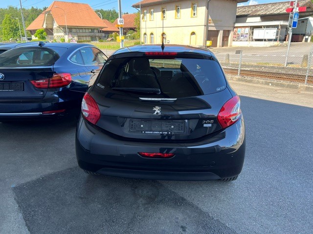 PEUGEOT 208 1.6 VTI Allure-image-5