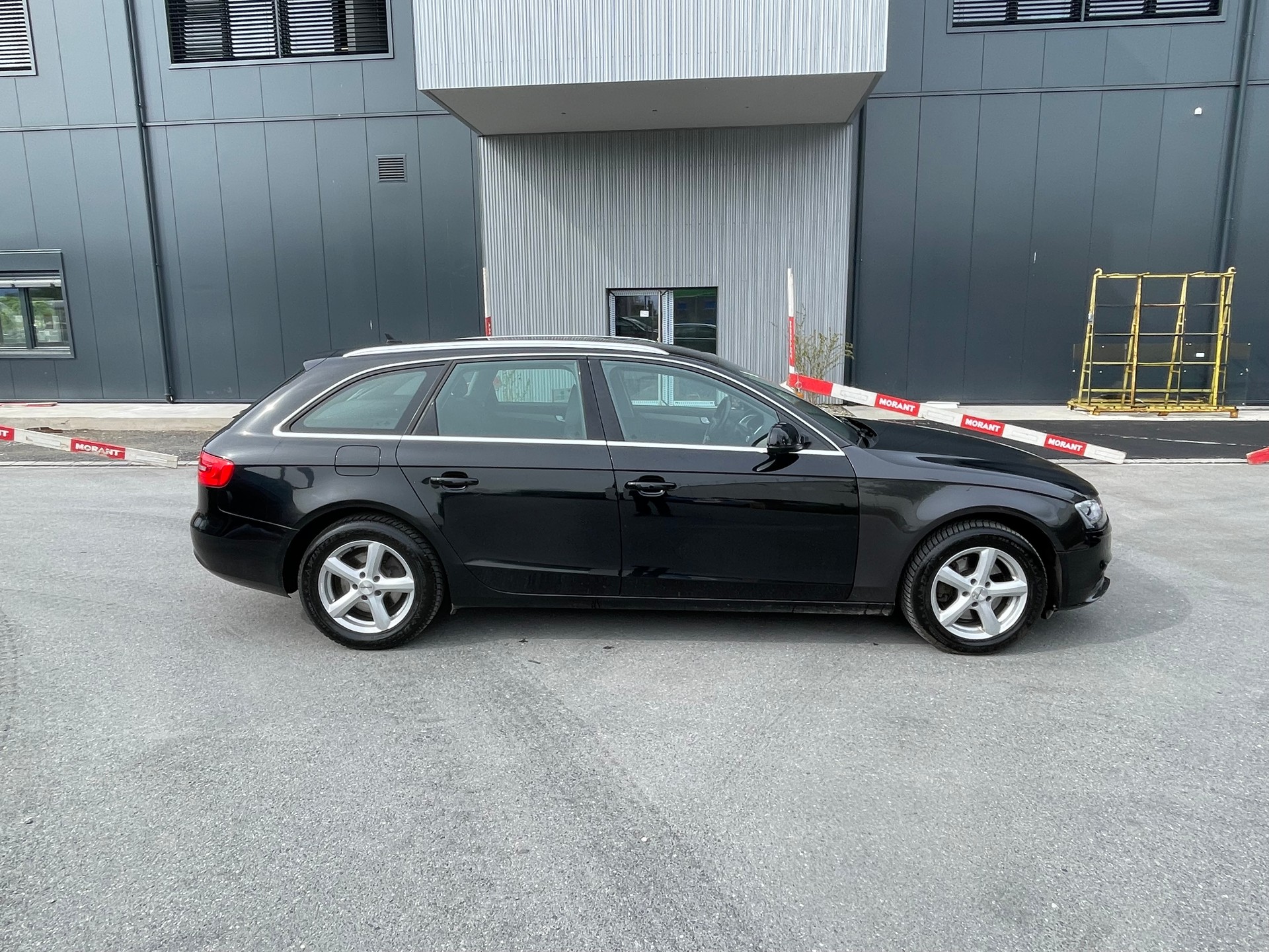 AUDI A4 Avant 2.0 TDI quattro S-tronic-image-7