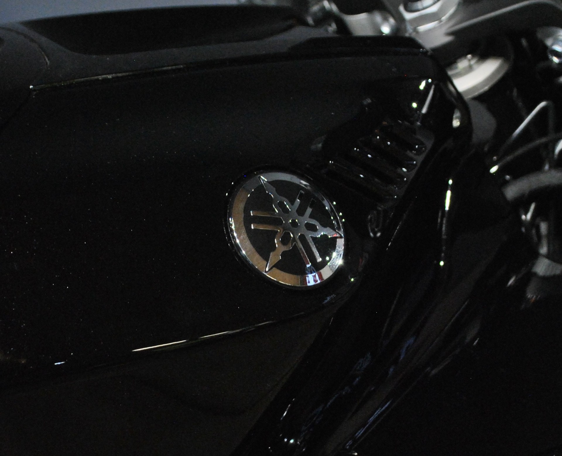 YAMAHA R7-image-6
