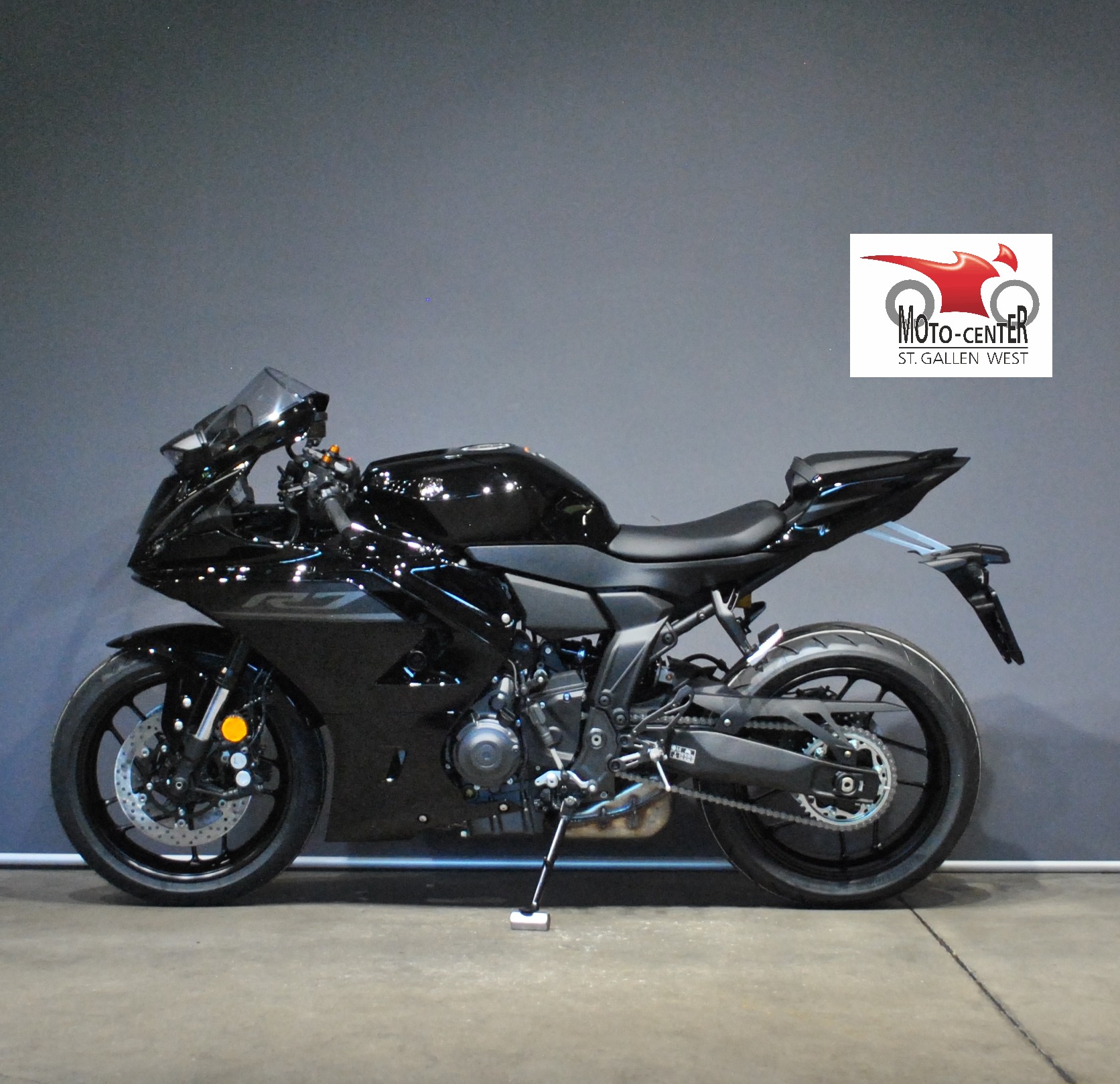 YAMAHA R7-image-2