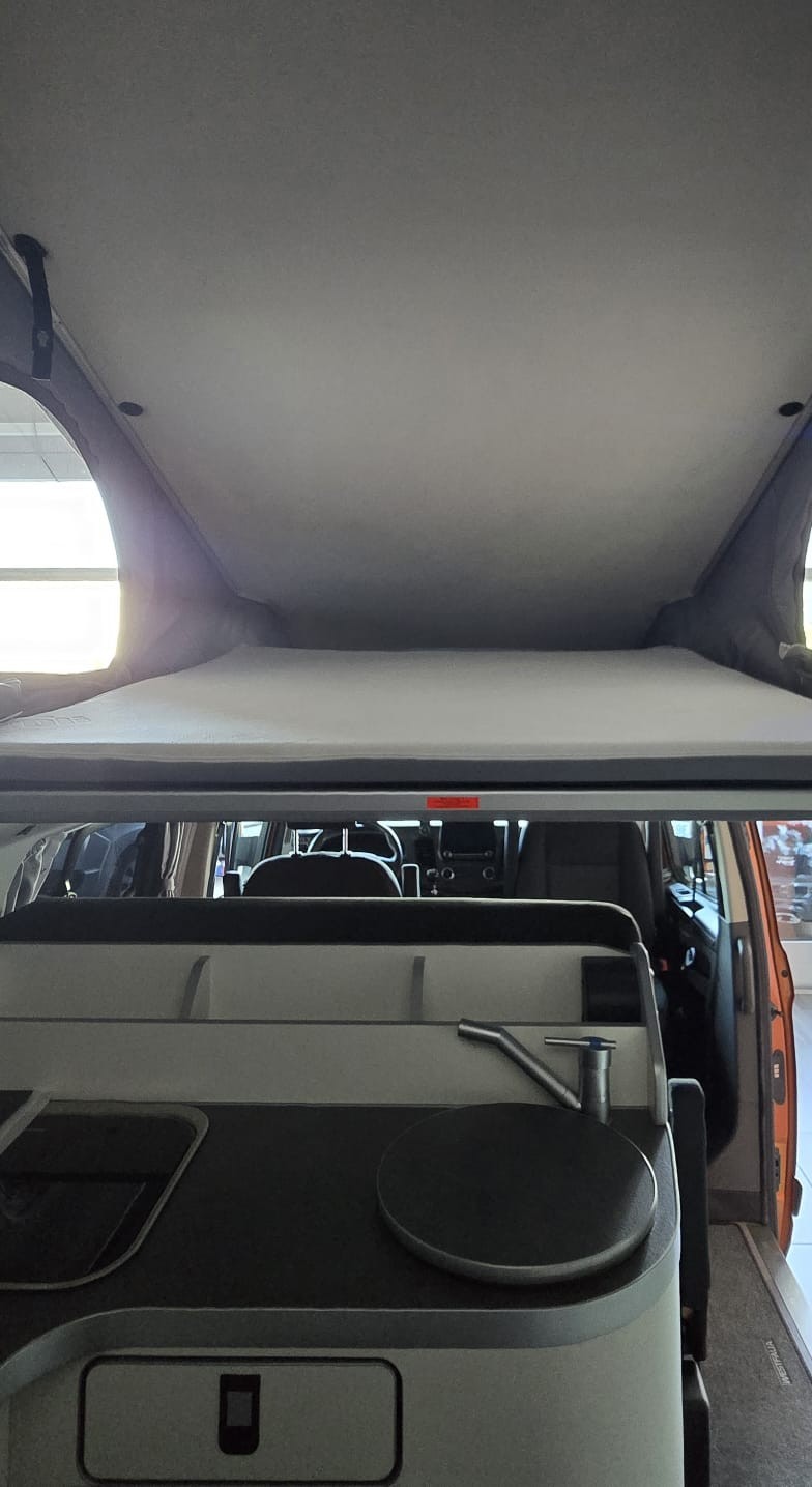FORD Transit Custom Plus 340 L2H1 Camper-image-11