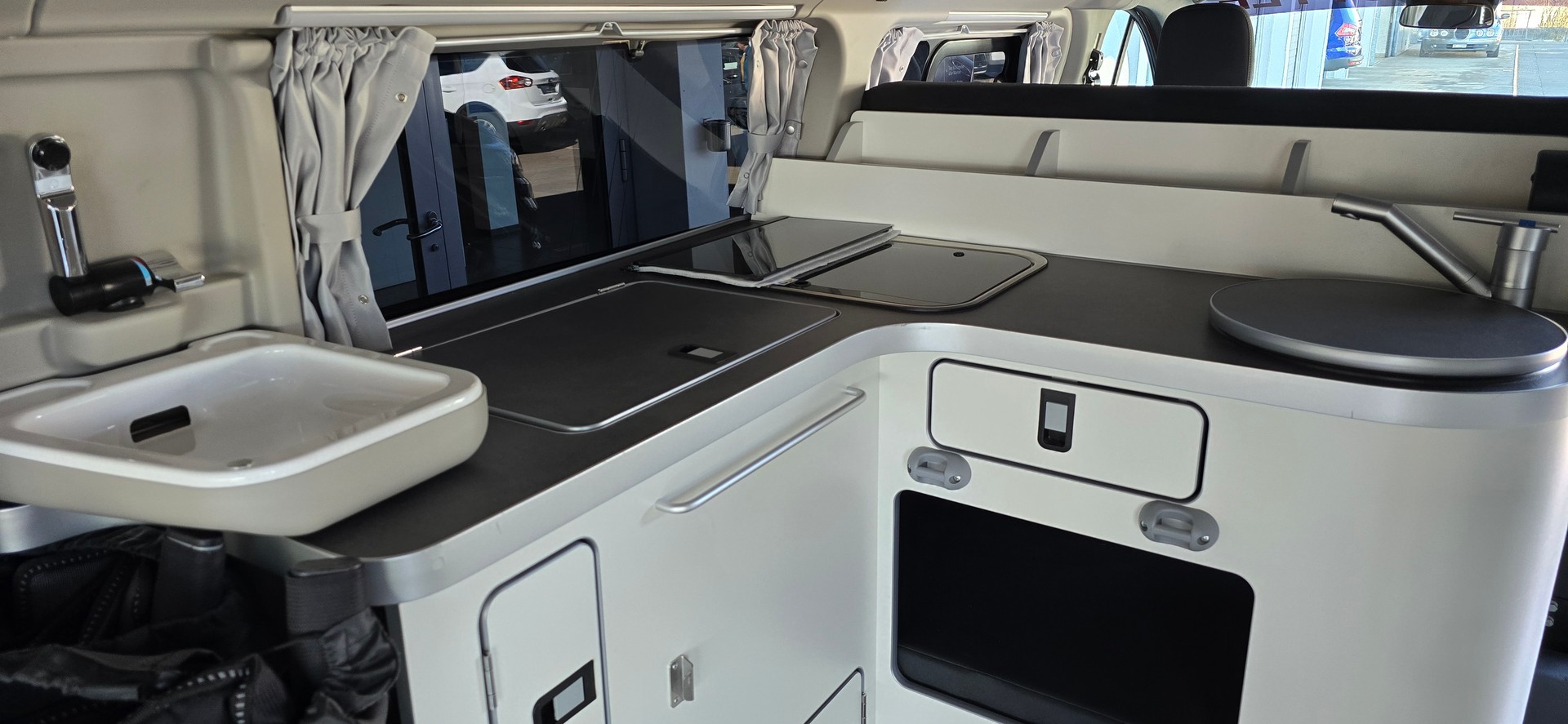 FORD Transit Custom Plus 340 L2H1 Camper-image-9