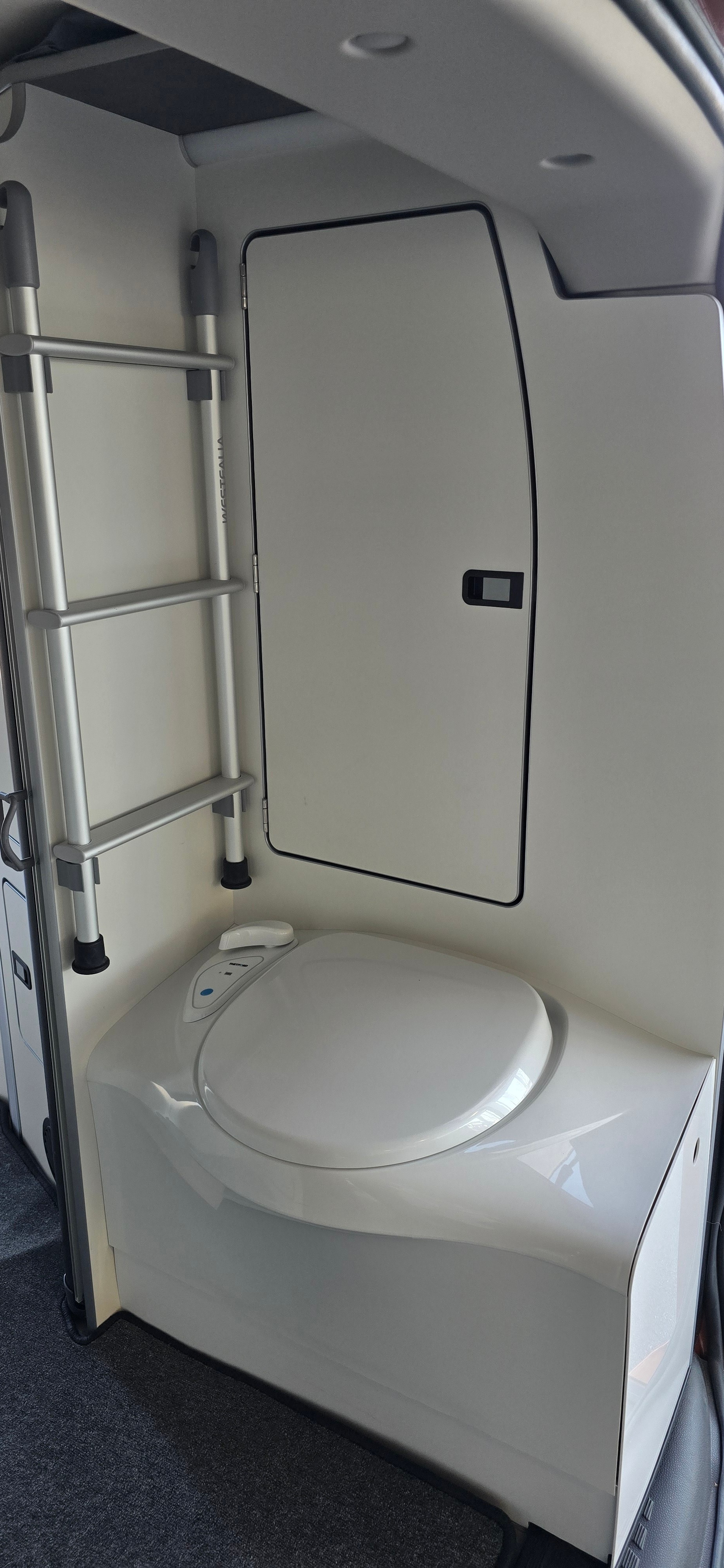 FORD Transit Custom Plus 340 L2H1 Camper-image-10