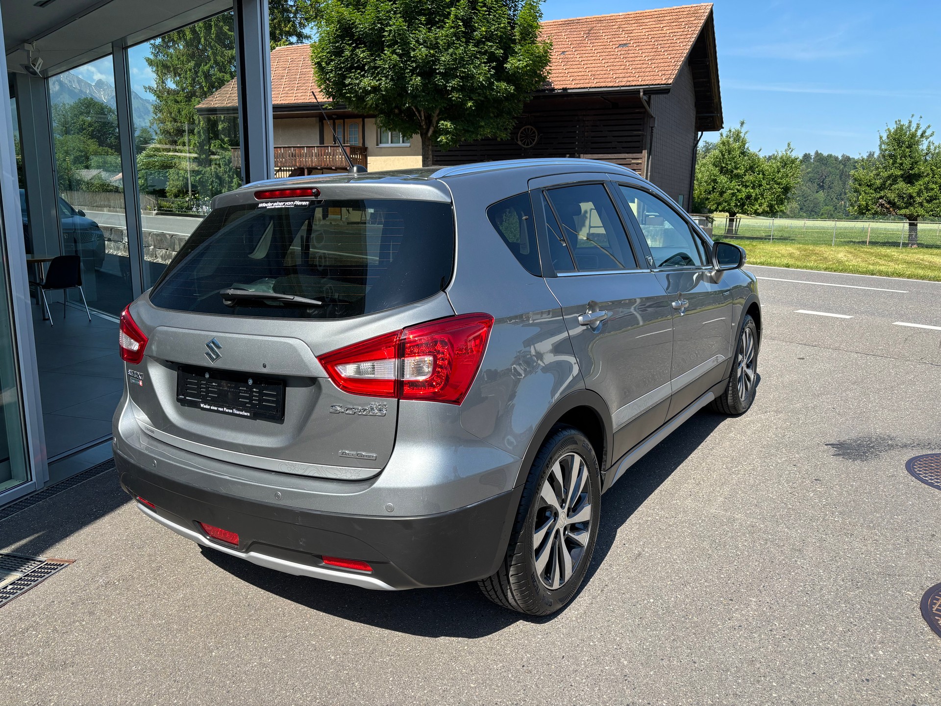 SUZUKI SX4 S-Cross 1.4 Tradizio Top 4WD-image-3