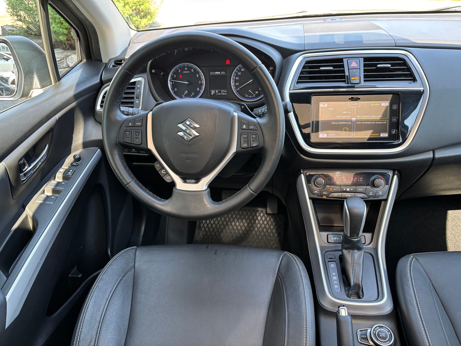SUZUKI SX4 S-Cross 1.4 Tradizio Top 4WD-image-9