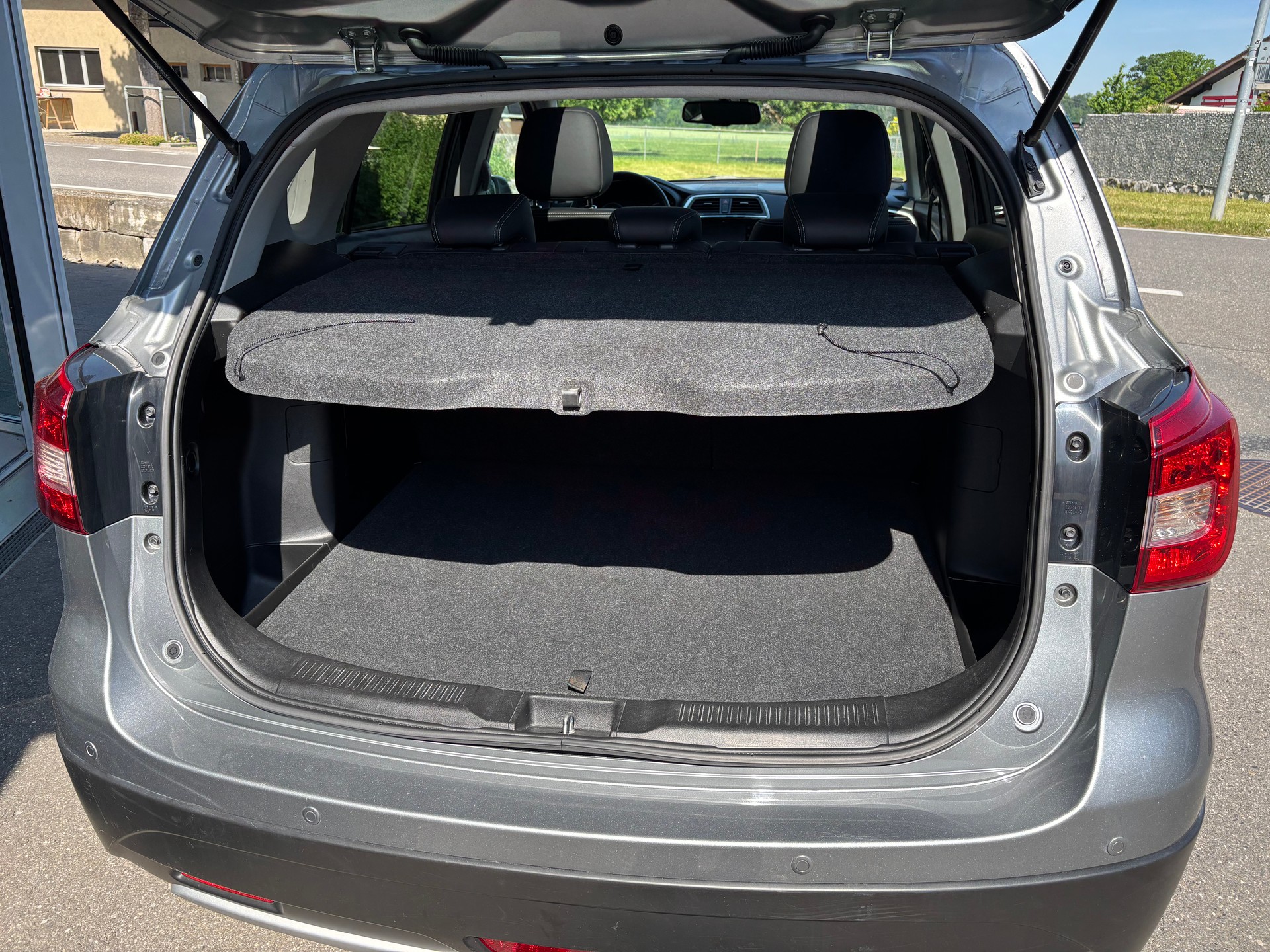 SUZUKI SX4 S-Cross 1.4 Tradizio Top 4WD-image-5