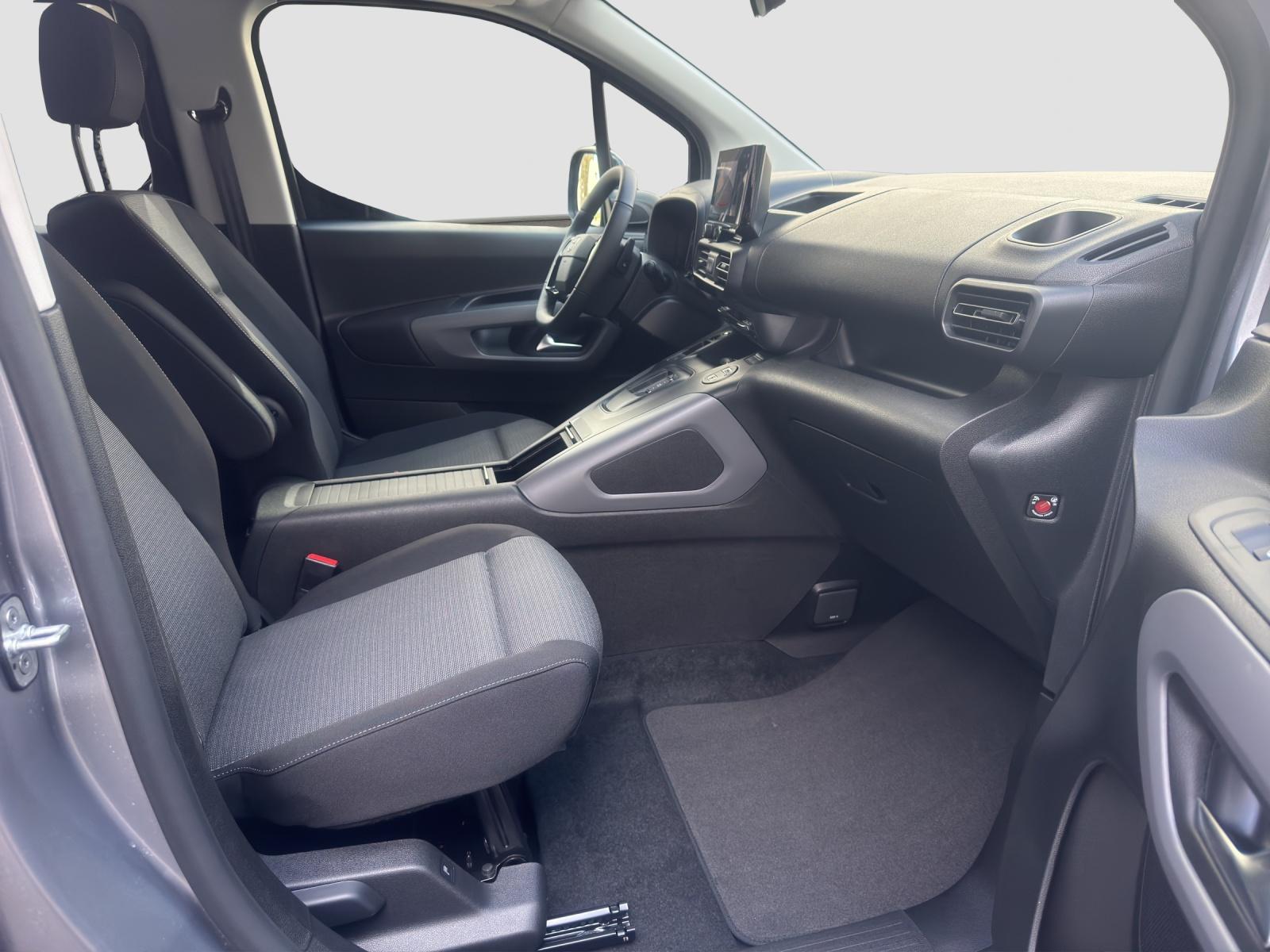 TOYOTA Proace City Verso L2 1.5 HDi 130 Style-image-15