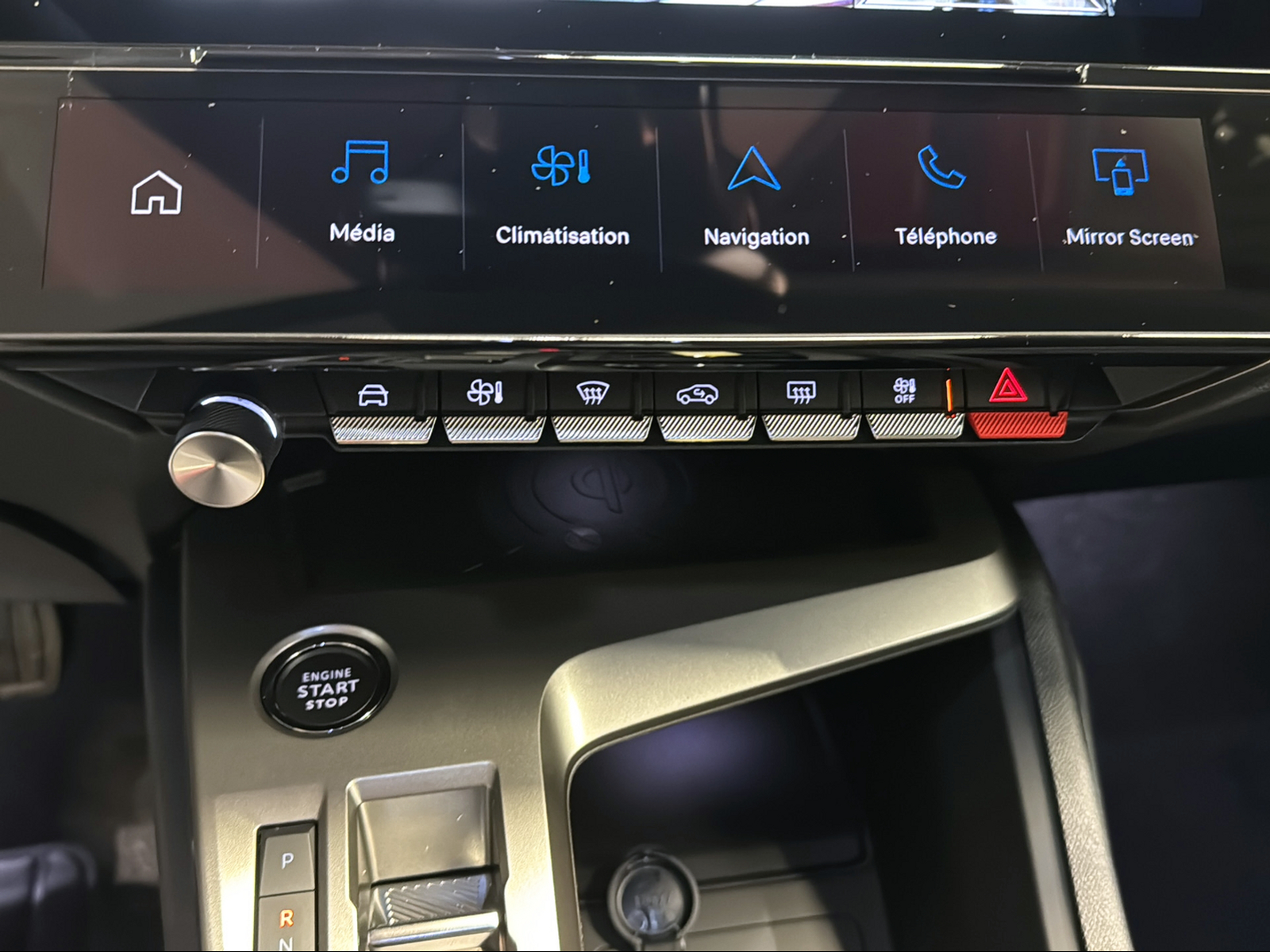 PEUGEOT 308 1.6 PHEV 180 Allure-image-13