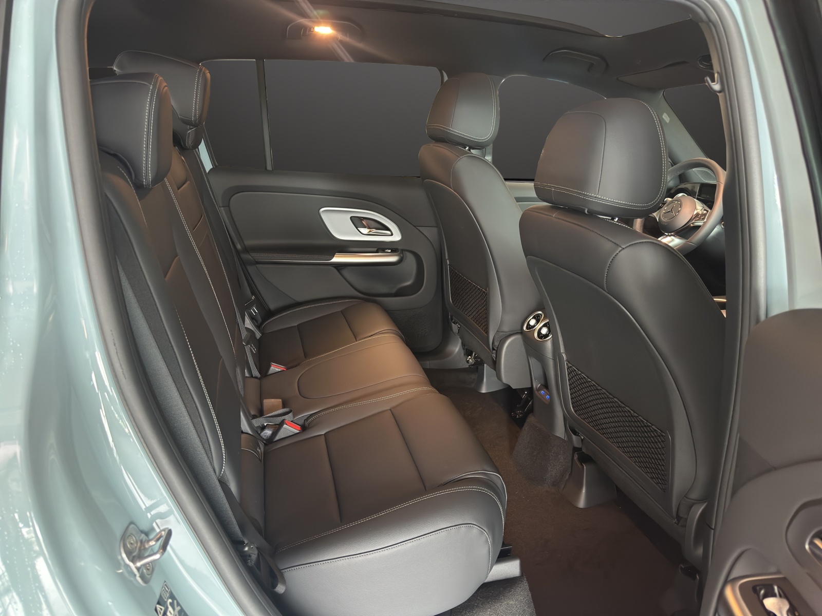 MERCEDES-BENZ GLB 350 85kWh EQ 4 Matic-image-11