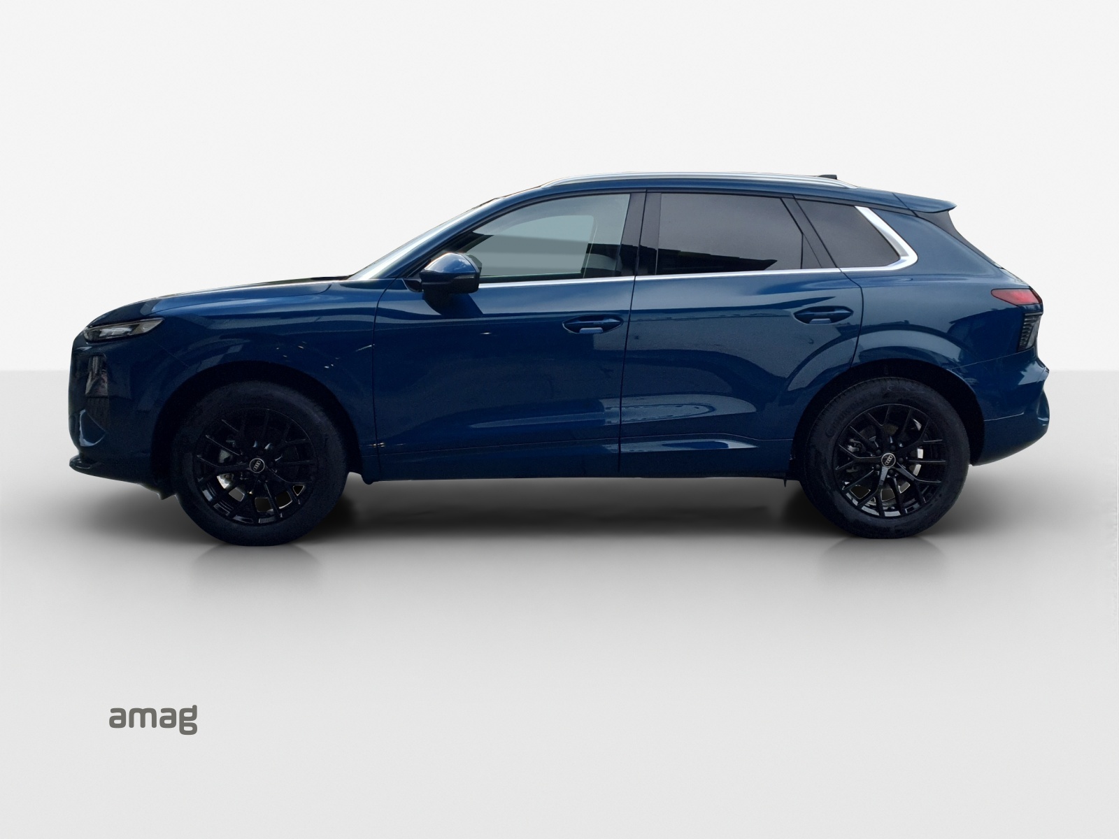 AUDI Q3 SUV 110 kW TFSI S tronic-showroom-element-1