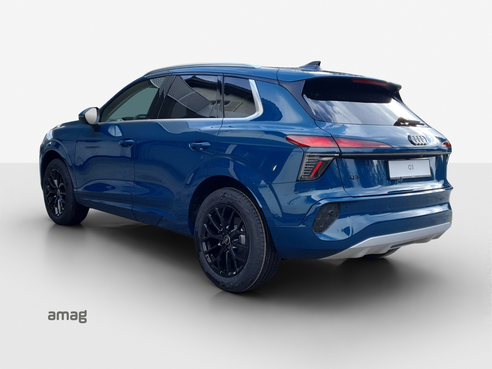 AUDI Q3 SUV 110 kW TFSI S tronic-showroom-element-2
