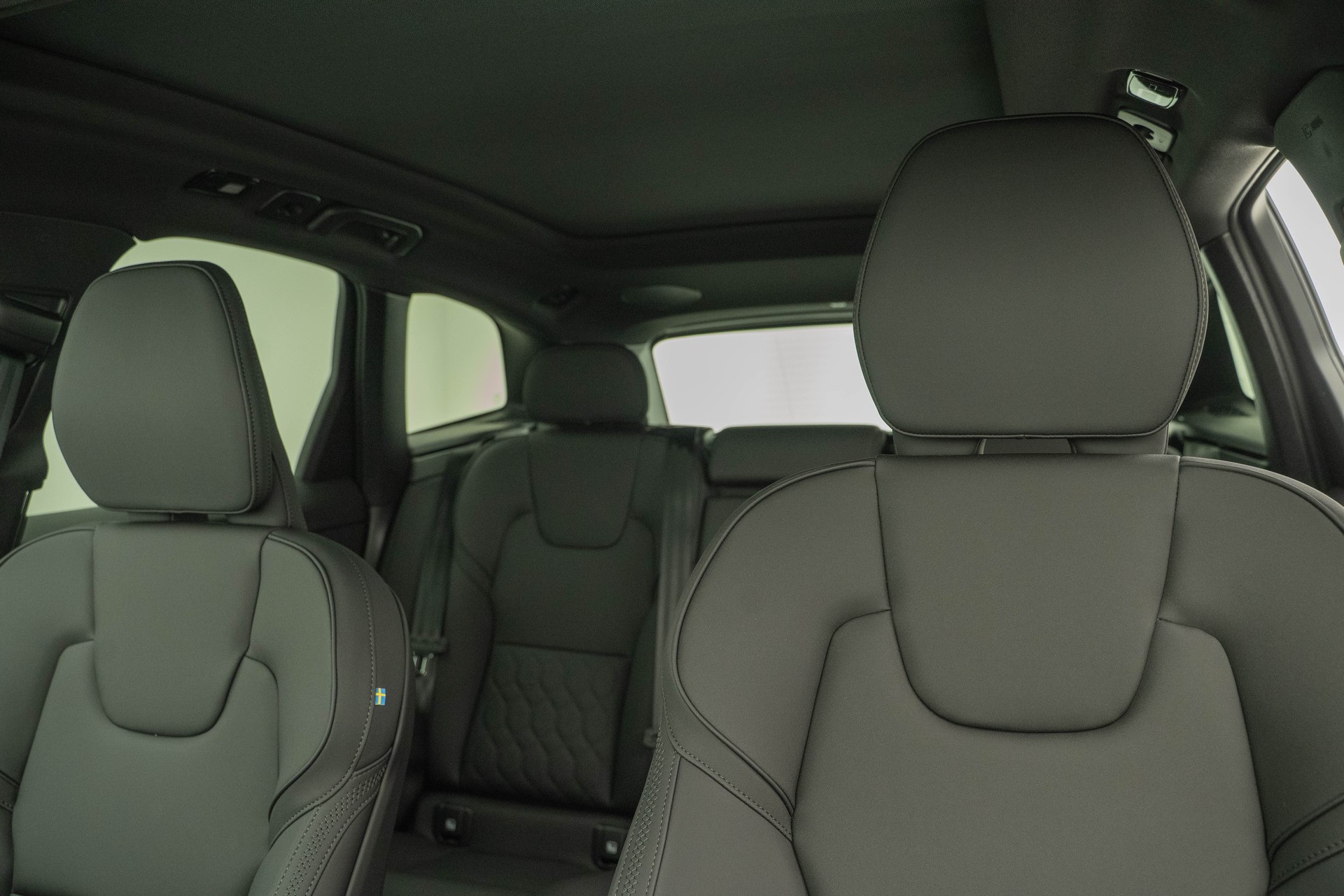 VOLVO XC60 2.0 B5 MH Ultra Bright AWD-image-9