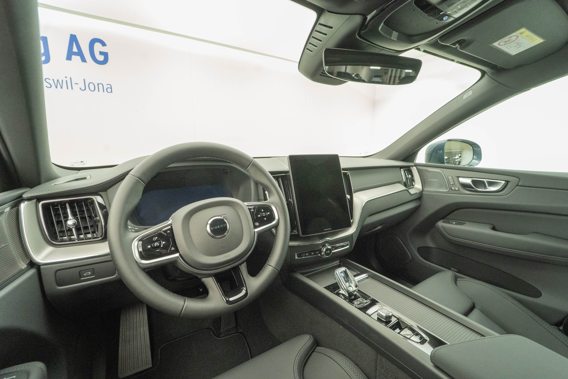 VOLVO XC60 2.0 B5 MH Ultra Bright AWD-image-6