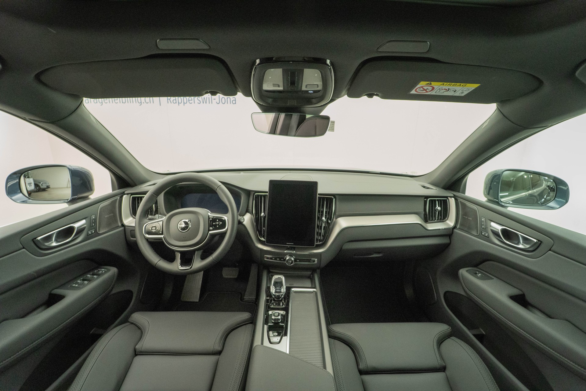 VOLVO XC60 2.0 B5 MH Ultra Bright AWD-image-5