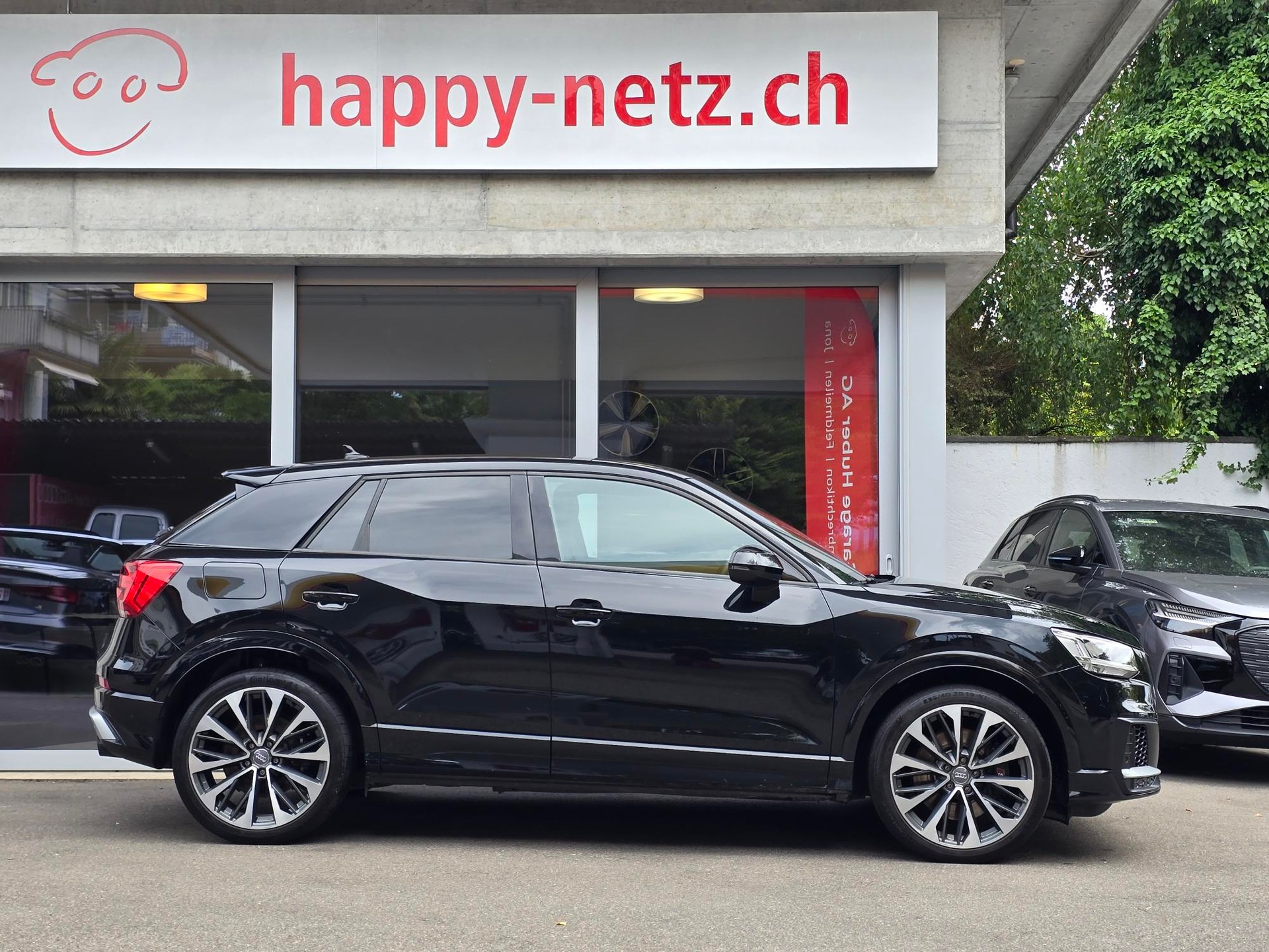 AUDI SQ2 TFSI quattro S-tronic-showroom-element-1