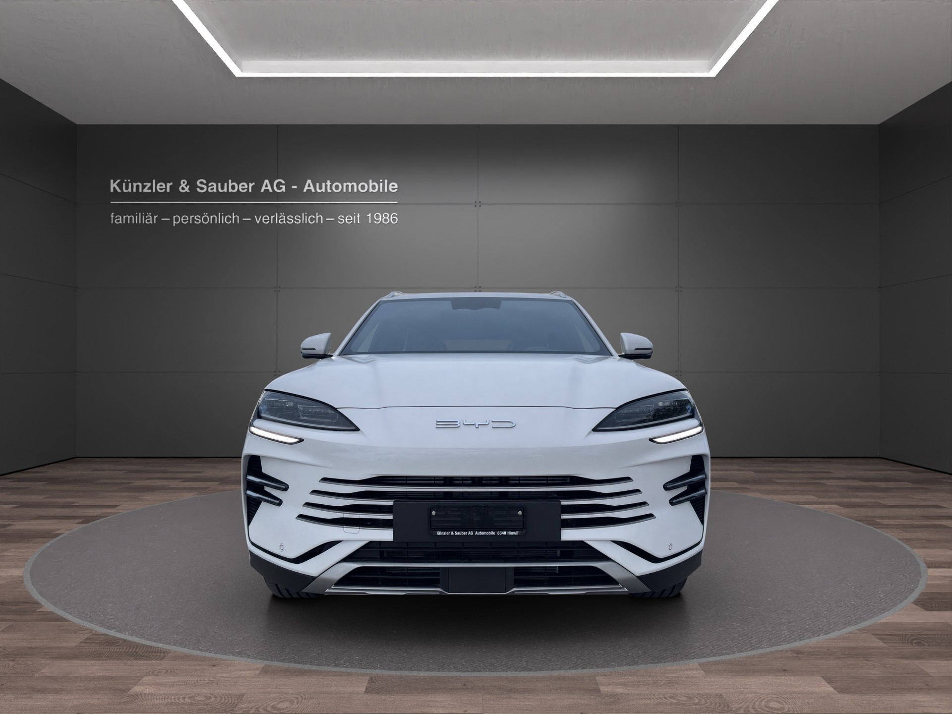 BYD Seal U DM-i Design AWD-showroom-element-3