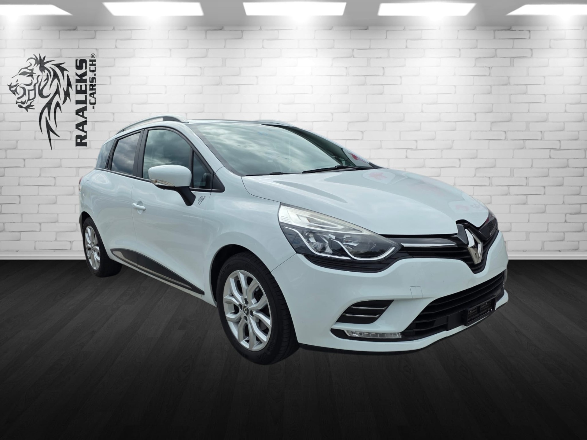 RENAULT Clio Grandtour 1.2 16V T Zen-showroom-element-1