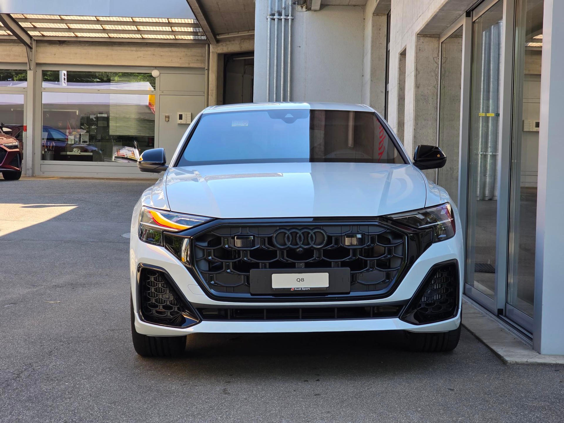 AUDI Q8 TFSI quattro 250 kW tiptronic-showroom-element-3