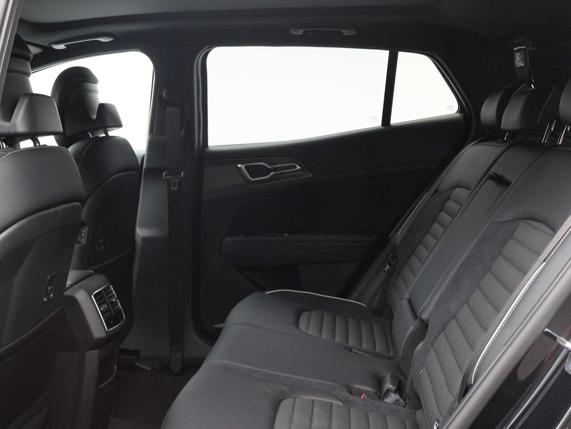 KIA Sportage 1.6 T-GDi PHEV GT-Line-showroom-element-3
