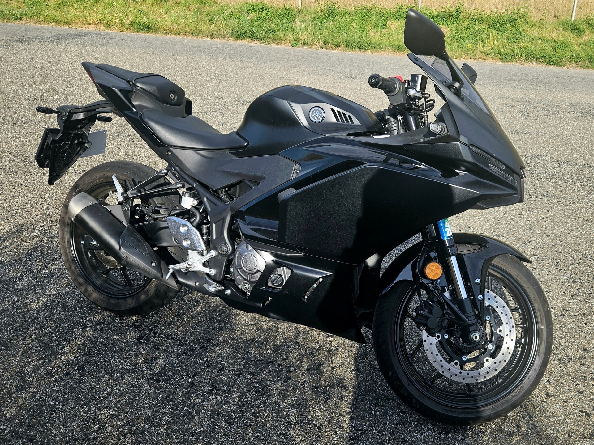 YAMAHA YZF-R3-image-1