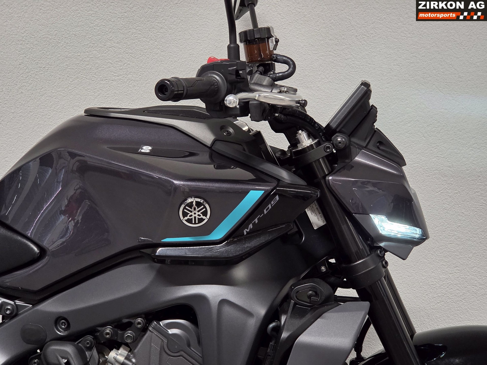 YAMAHA MT-09 Y-AMT-image-3