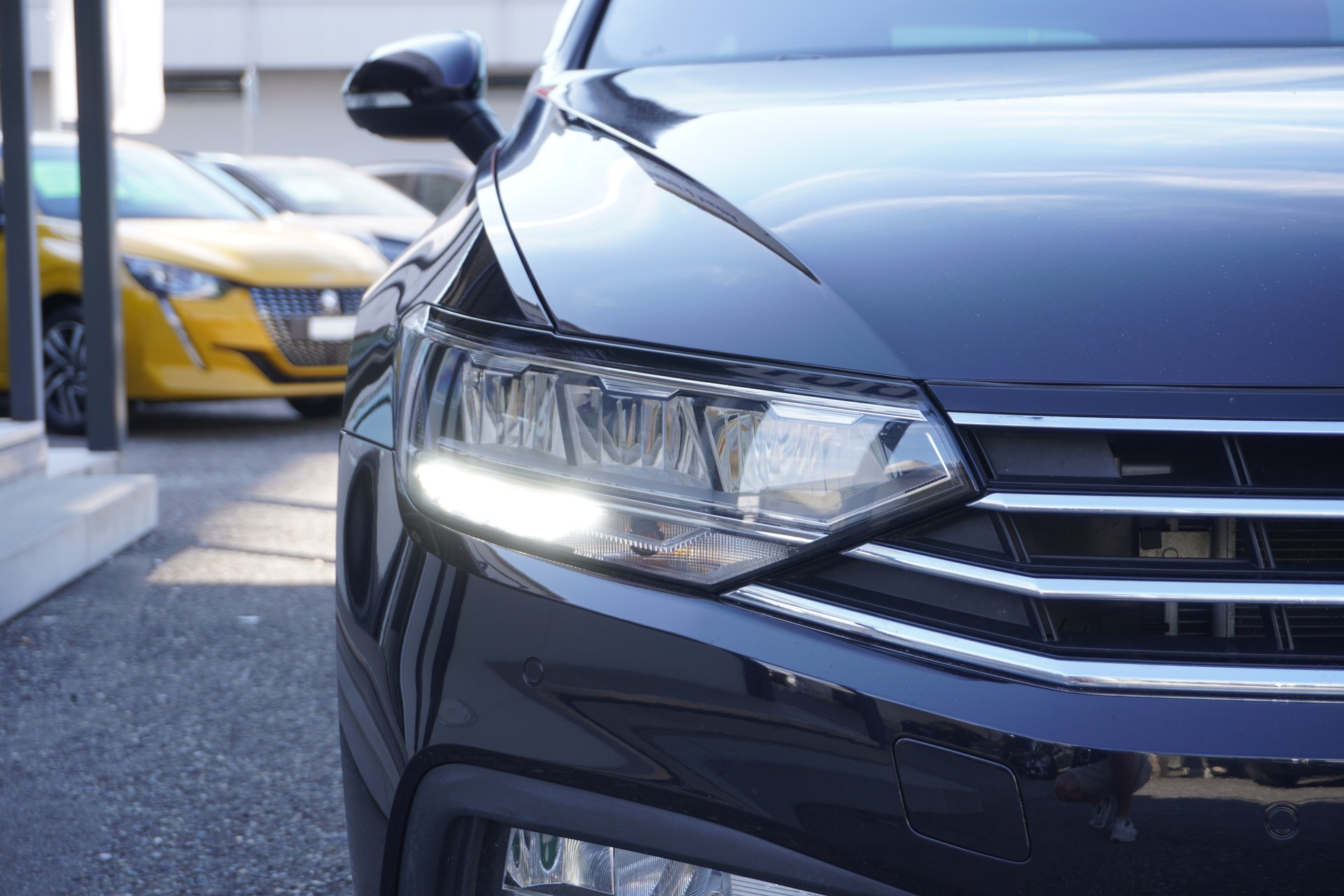 VW Passat 2.0 TDI BMT Business DSG-image-43