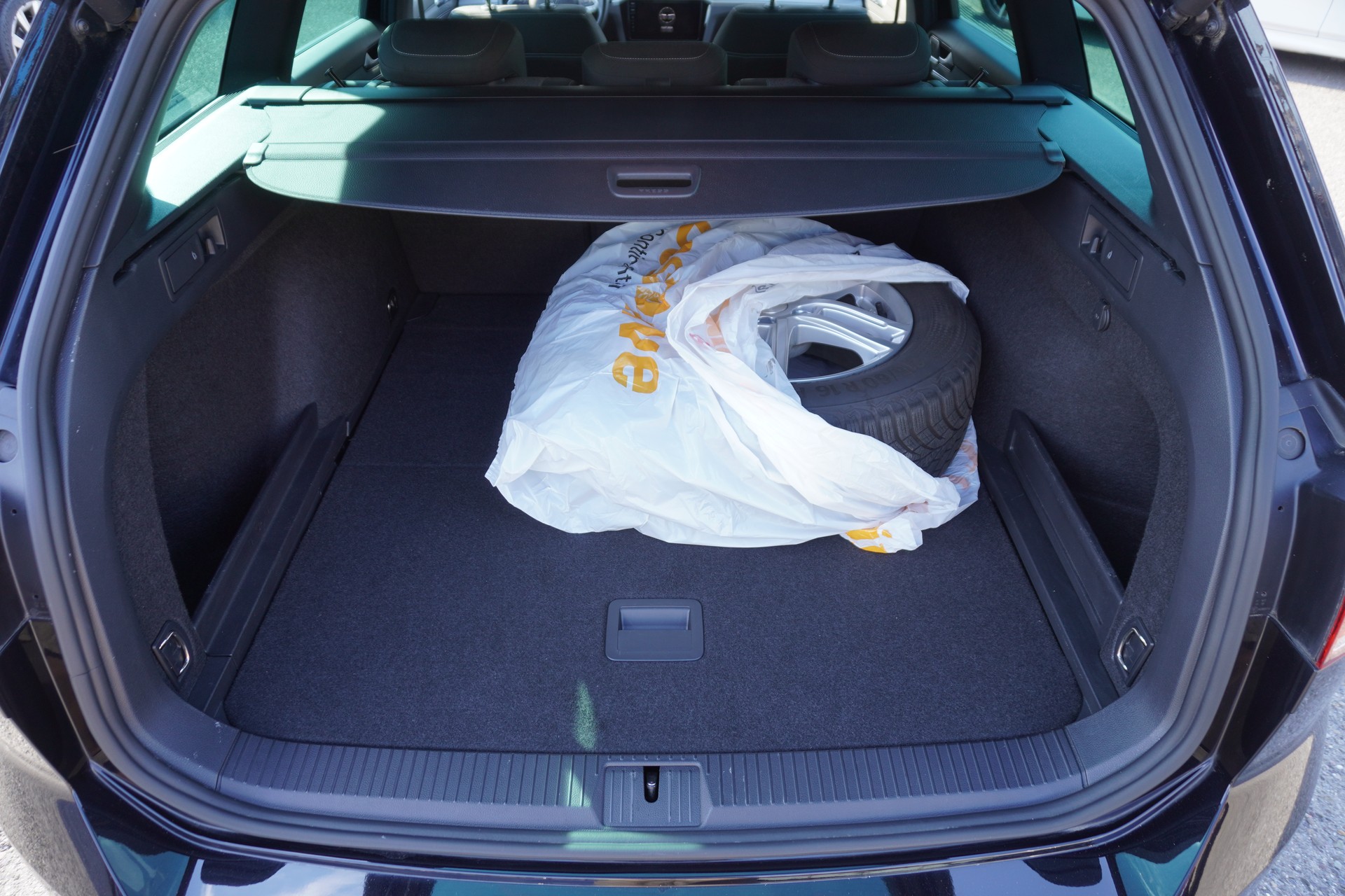 VW Passat 2.0 TDI BMT Business DSG-image-9