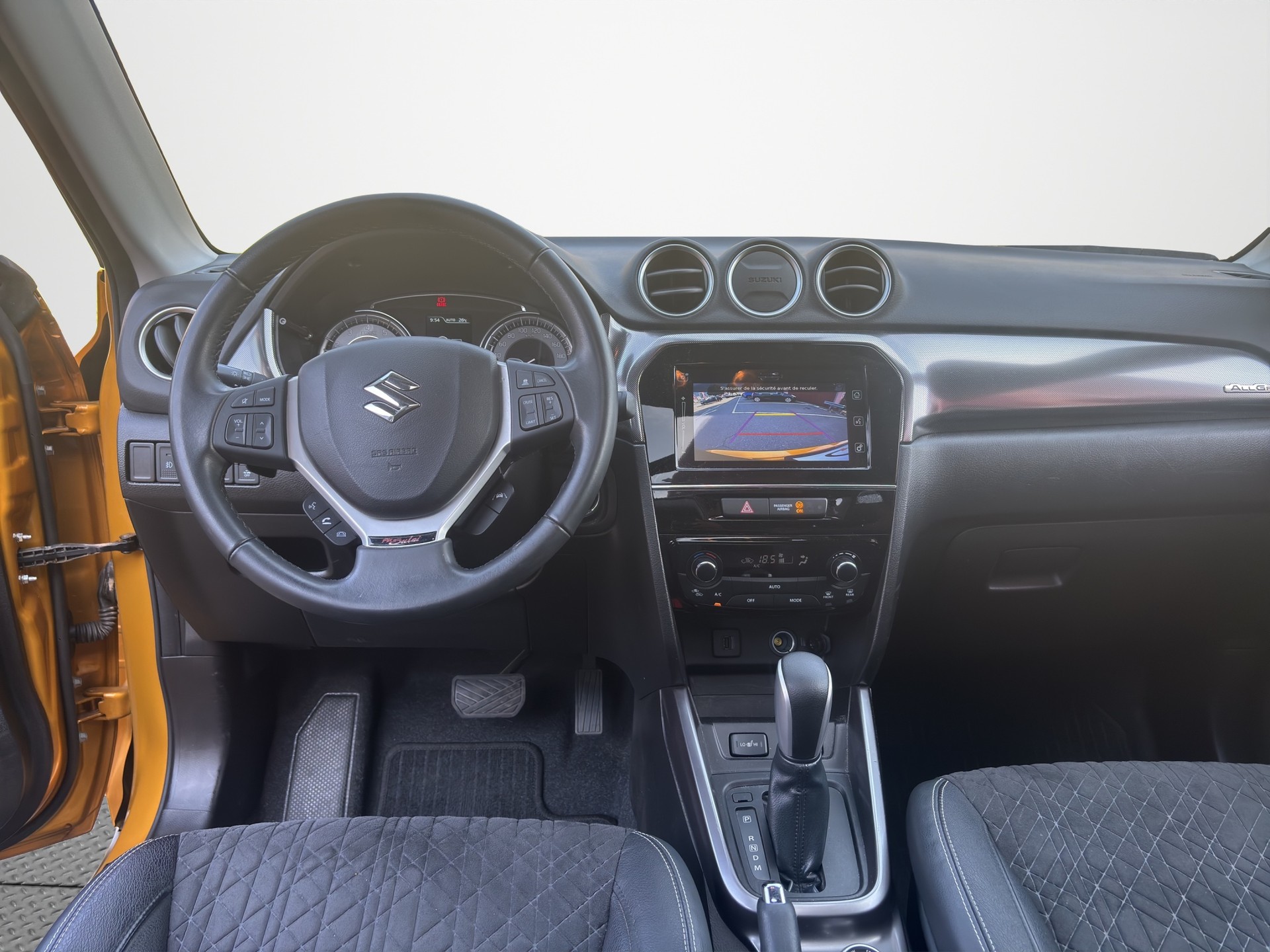 SUZUKI Vitara 1.4 Boosterjet Piz Sulai Top Hybrid Automatic-image-11