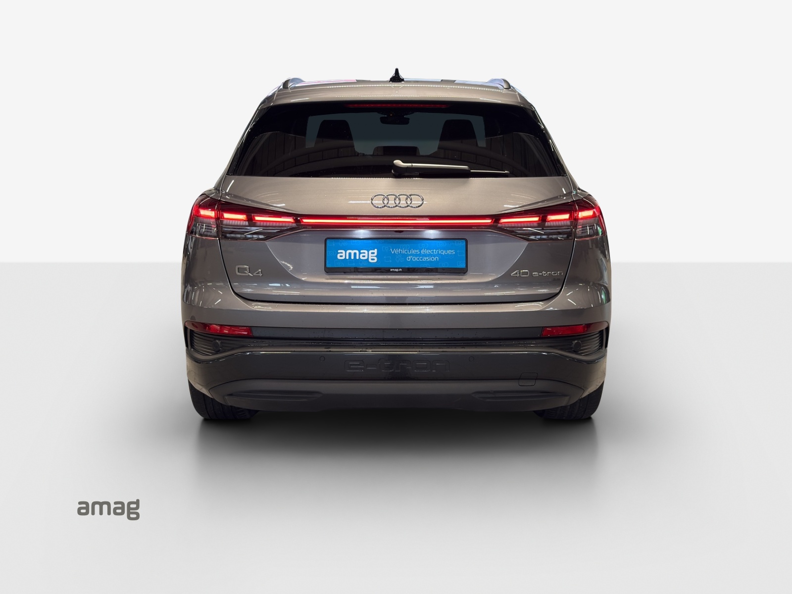 AUDI Q4 e-tron 40-showroom-element-3