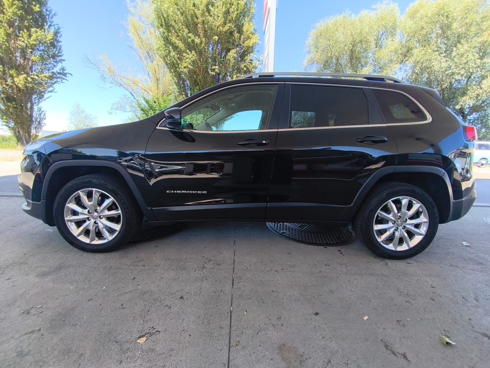 JEEP Cherokee 2.2TD Limited AWD 9ATX-image-4
