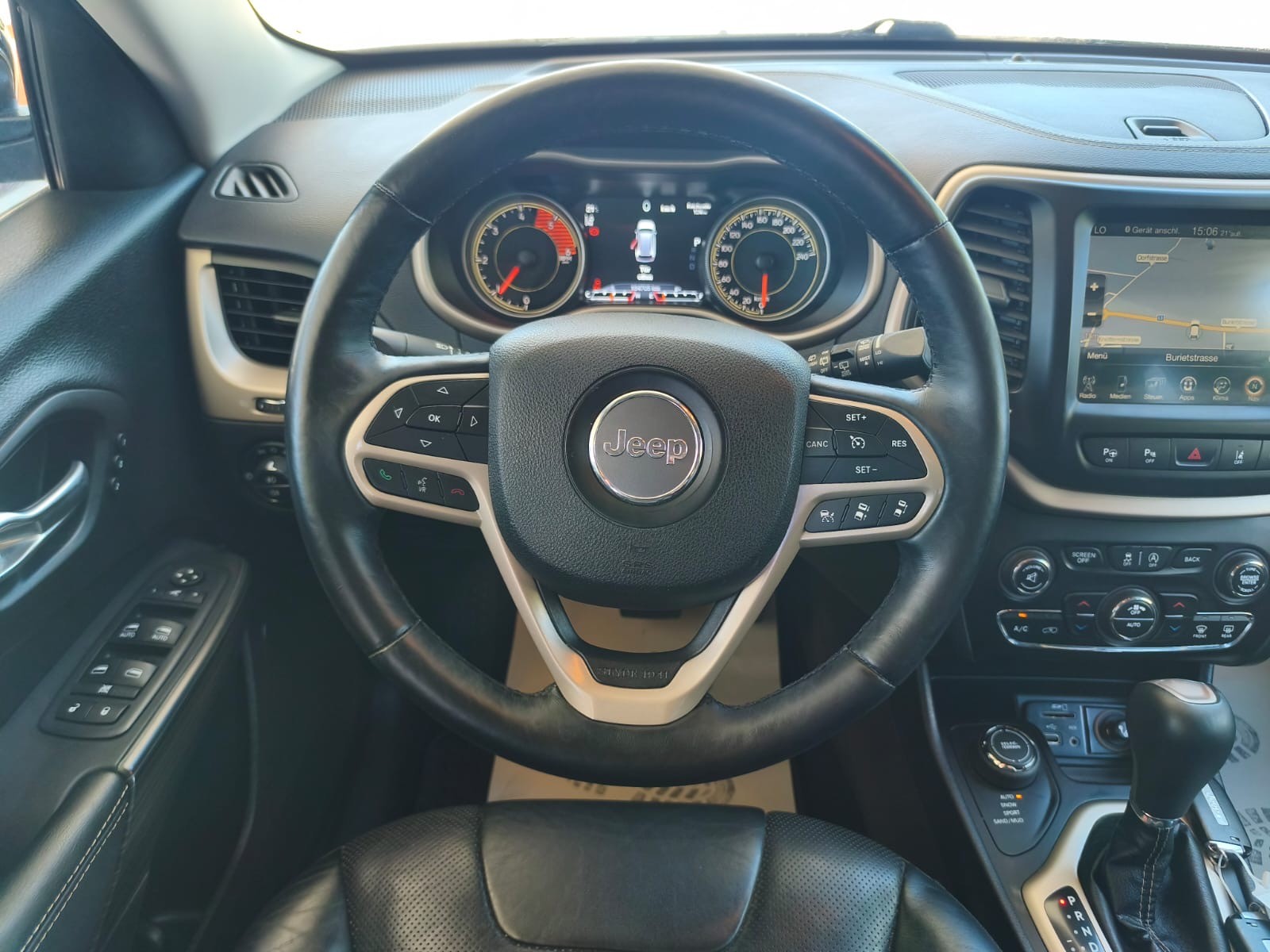 JEEP Cherokee 2.2TD Limited AWD 9ATX-image-26