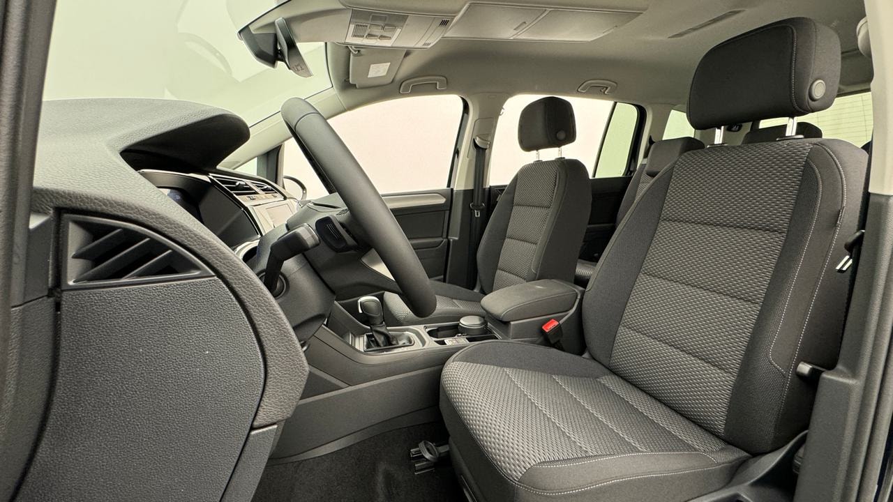 VW Touran 1.5 TSI EVO Limited-image-4