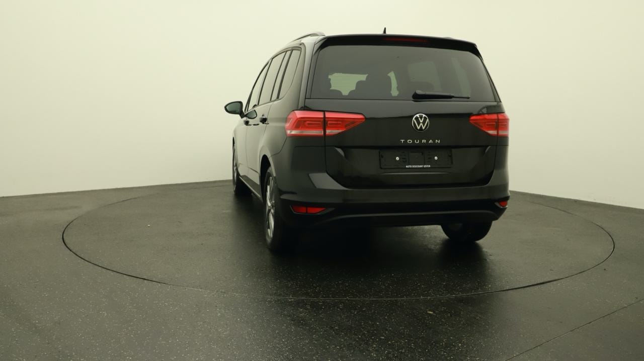 VW Touran 1.5 TSI EVO Limited-showroom-element-3