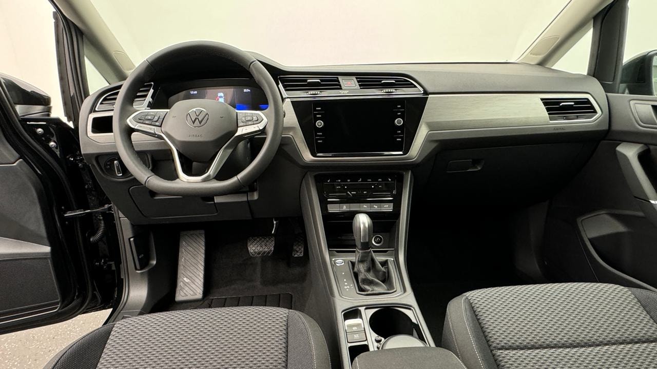 VW Touran 1.5 TSI EVO Limited-image-5